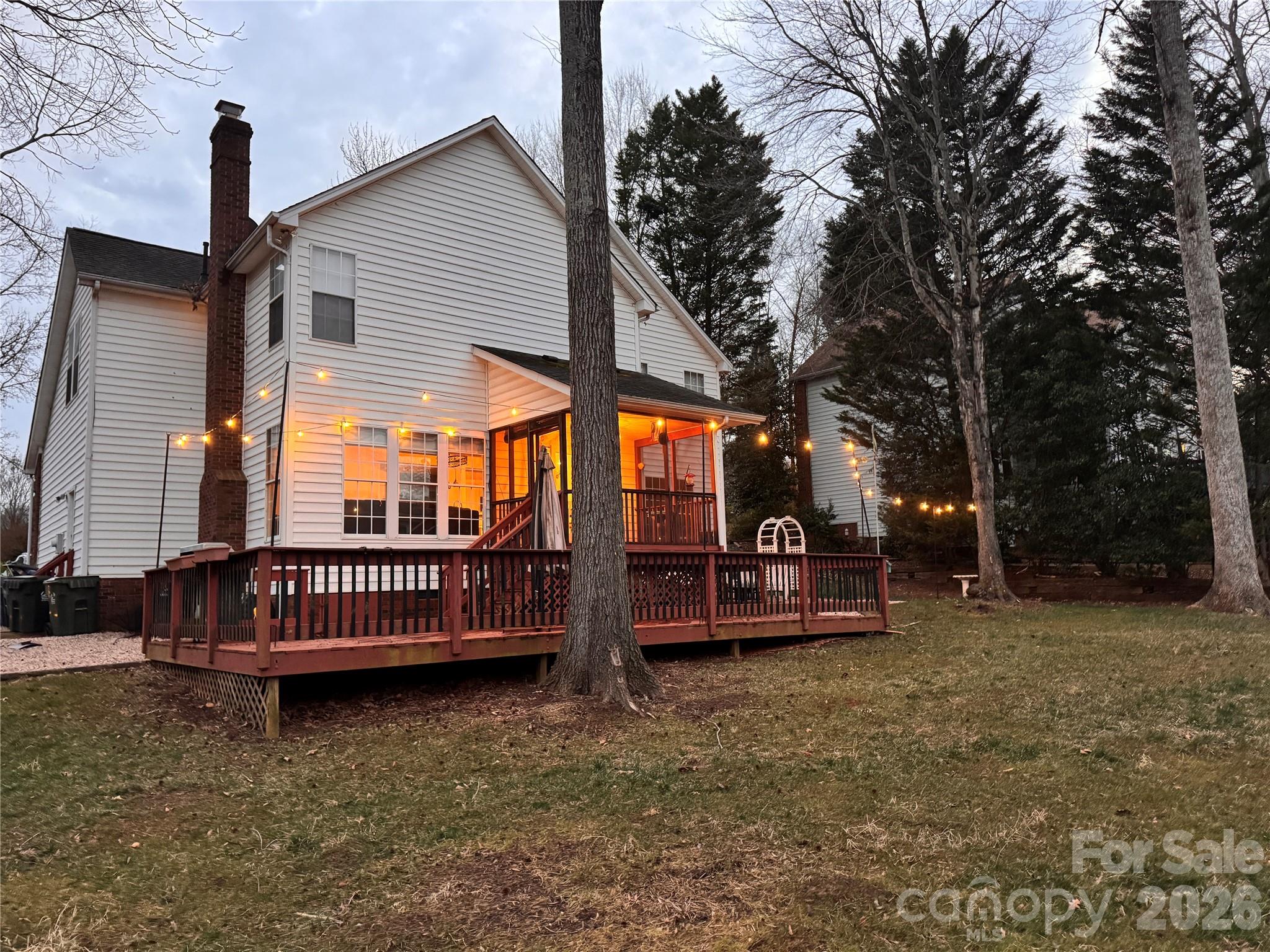 9027 Tayside Court — Huntersville