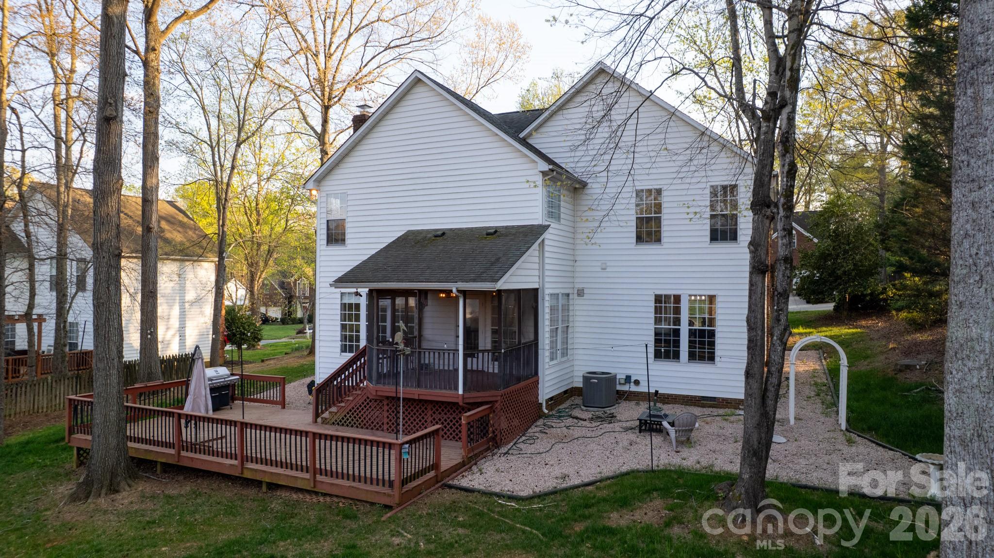 9027 Tayside Court — Huntersville