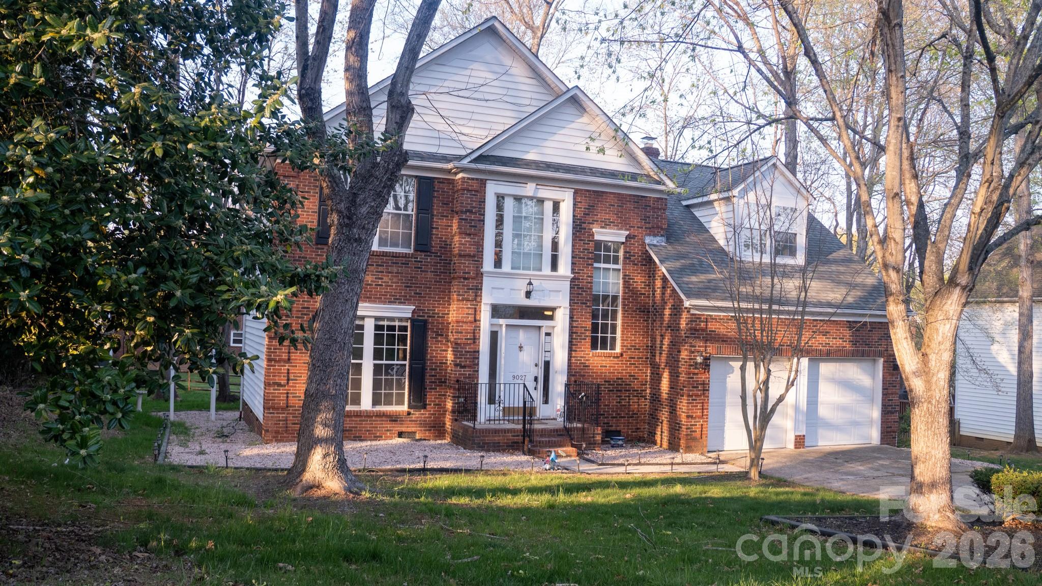 9027 Tayside Court — Huntersville