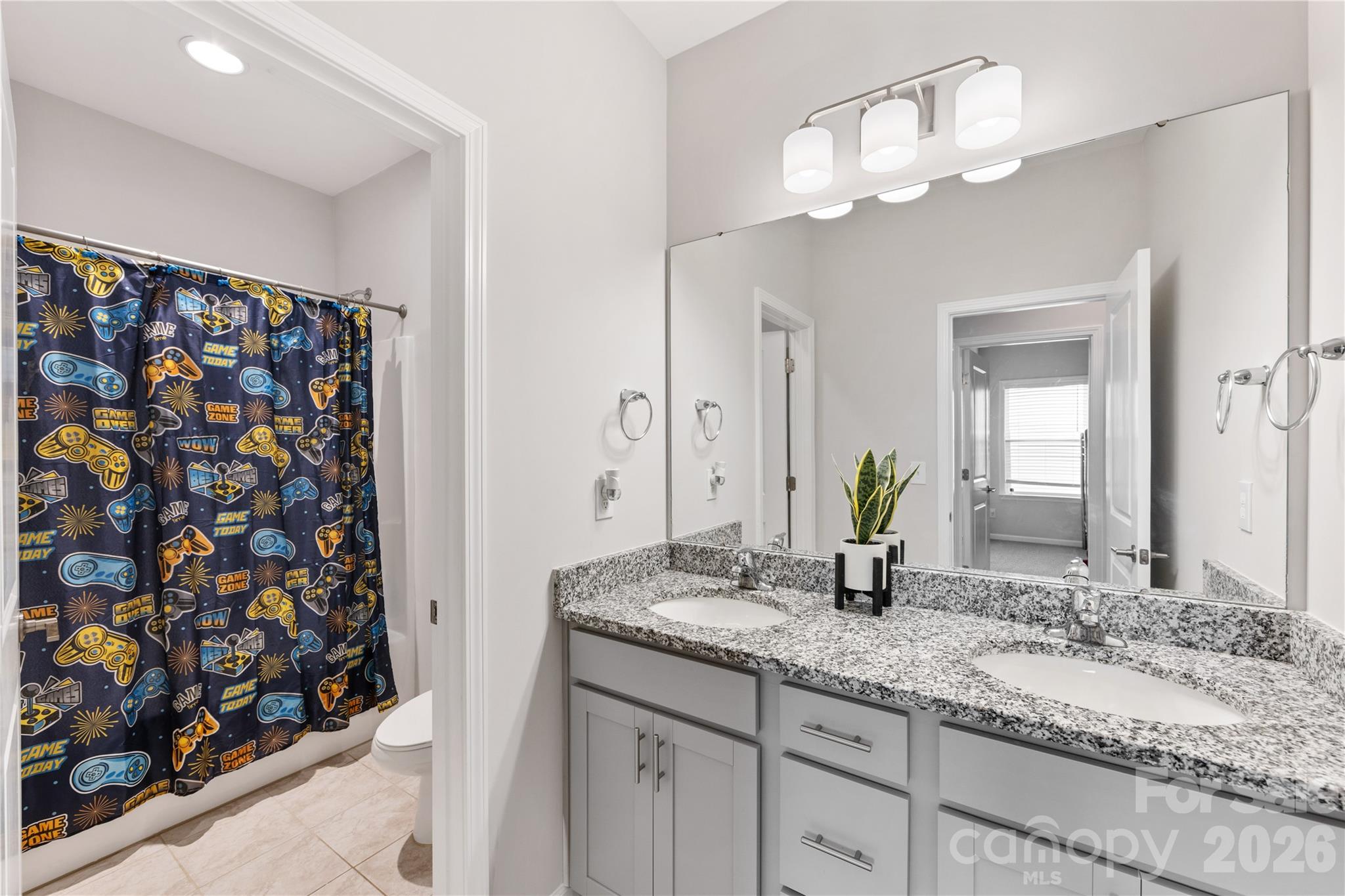 346 W Waterlynn Road — Mooresville