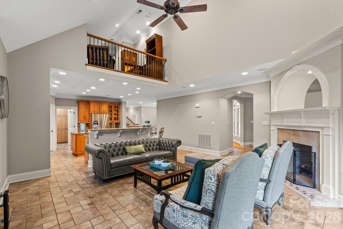 1111 Real Quiet Lane — Waxhaw