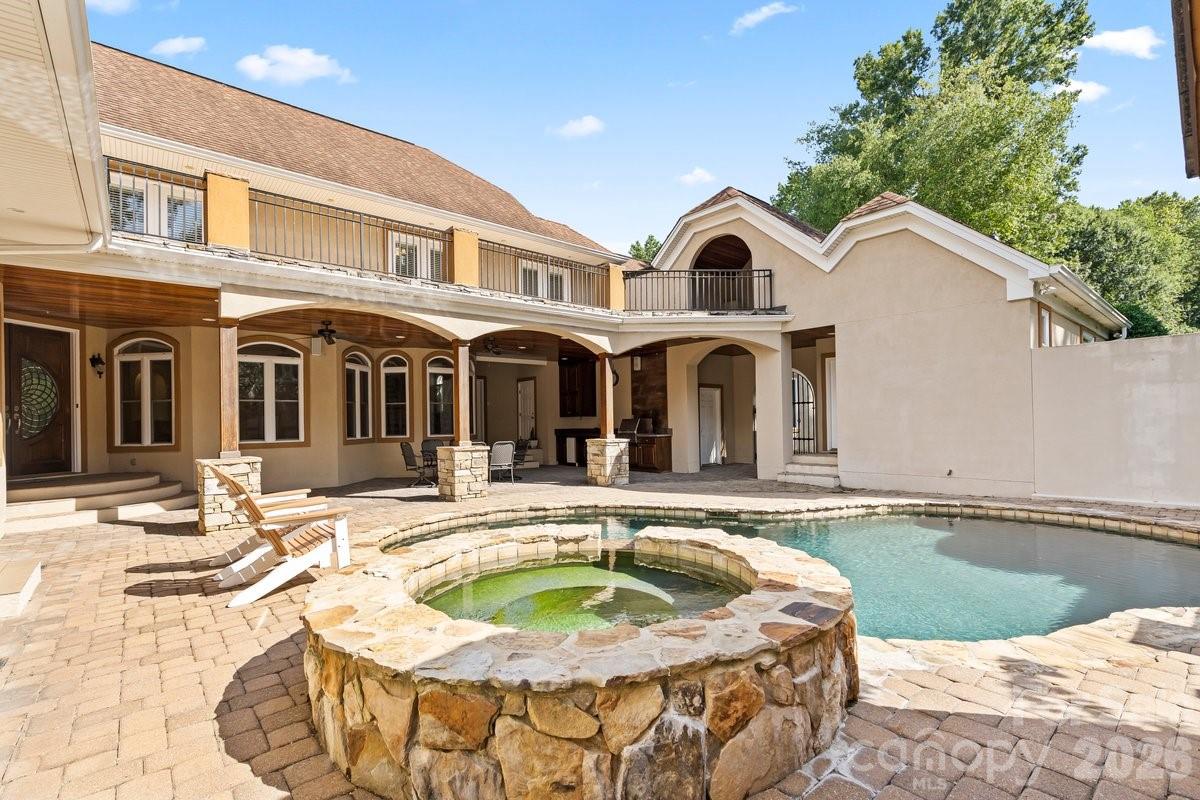 1111 Real Quiet Lane — Waxhaw