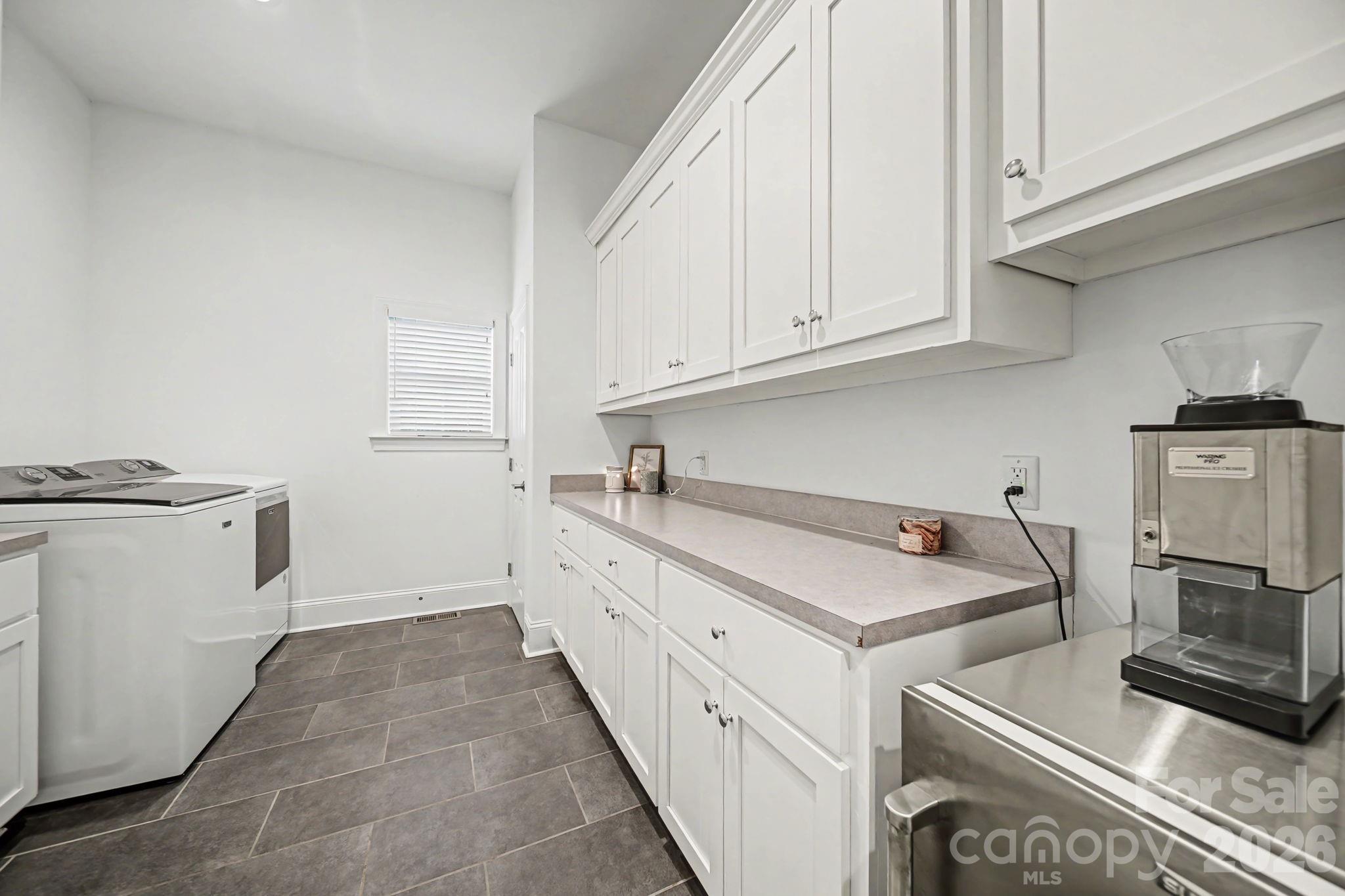1296 Ben Black Road — Midland