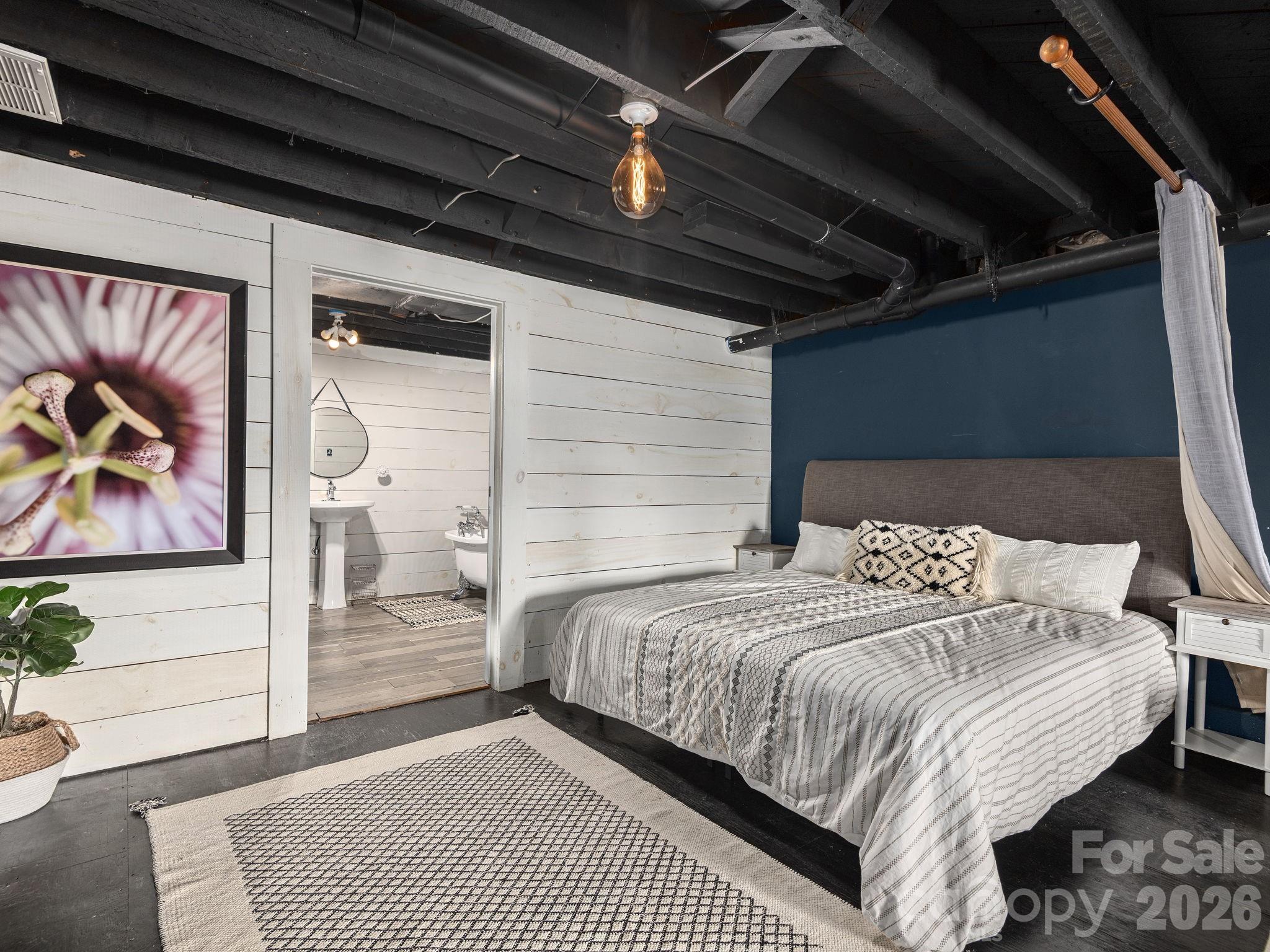 178 Montford Avenue — Asheville