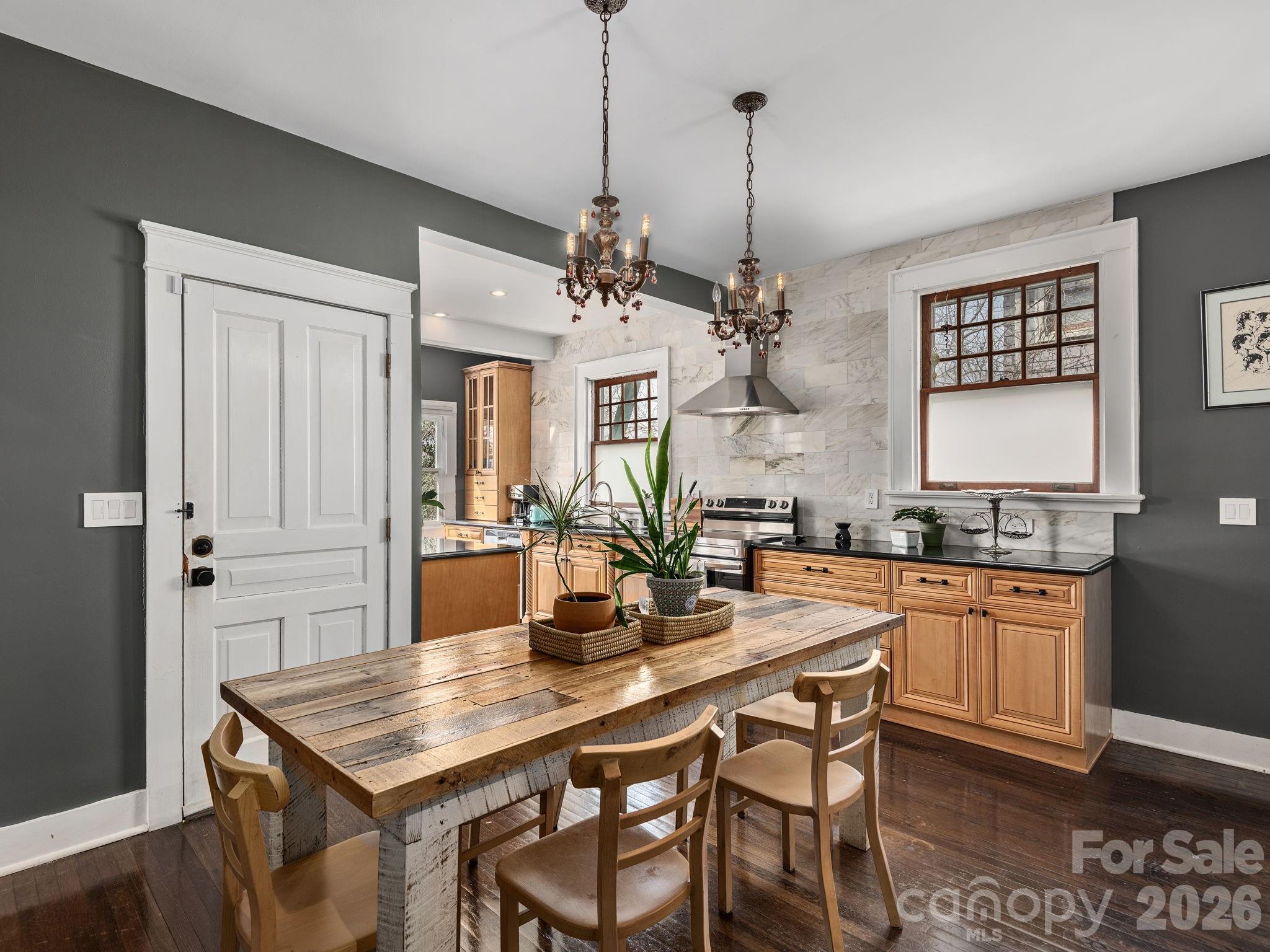 178 Montford Avenue — Asheville