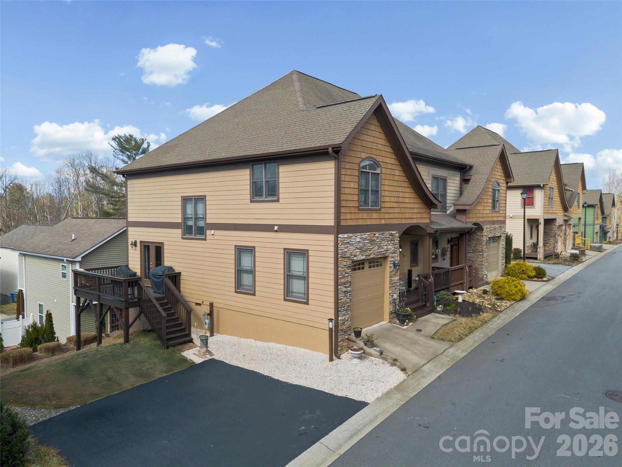 21 Jeff Drive — Asheville