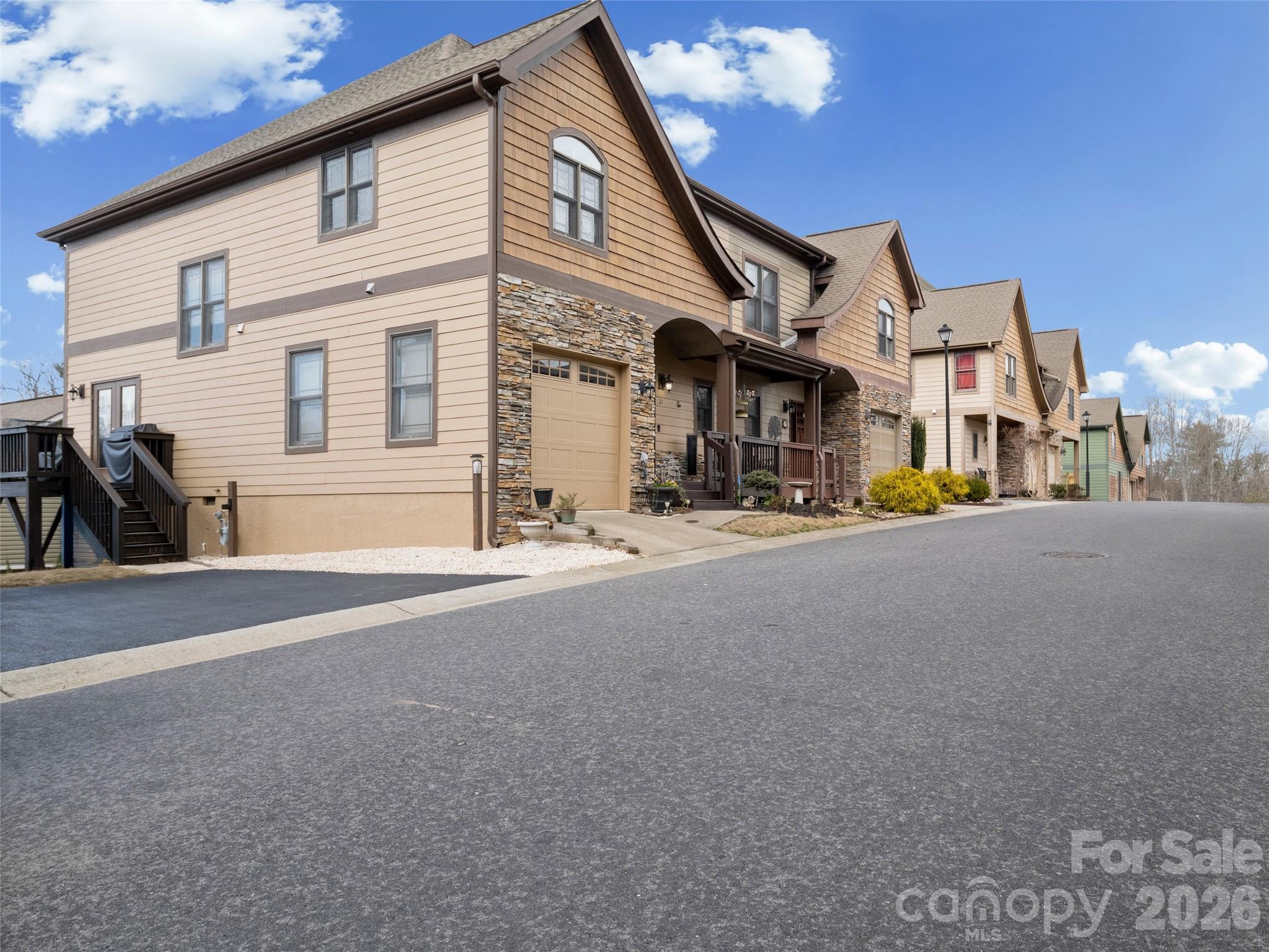 21 Jeff Drive — Asheville