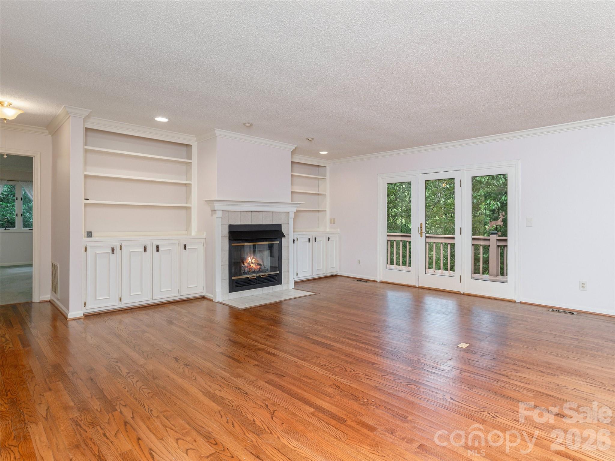 204 Greenleaf Drive — Flat Rock