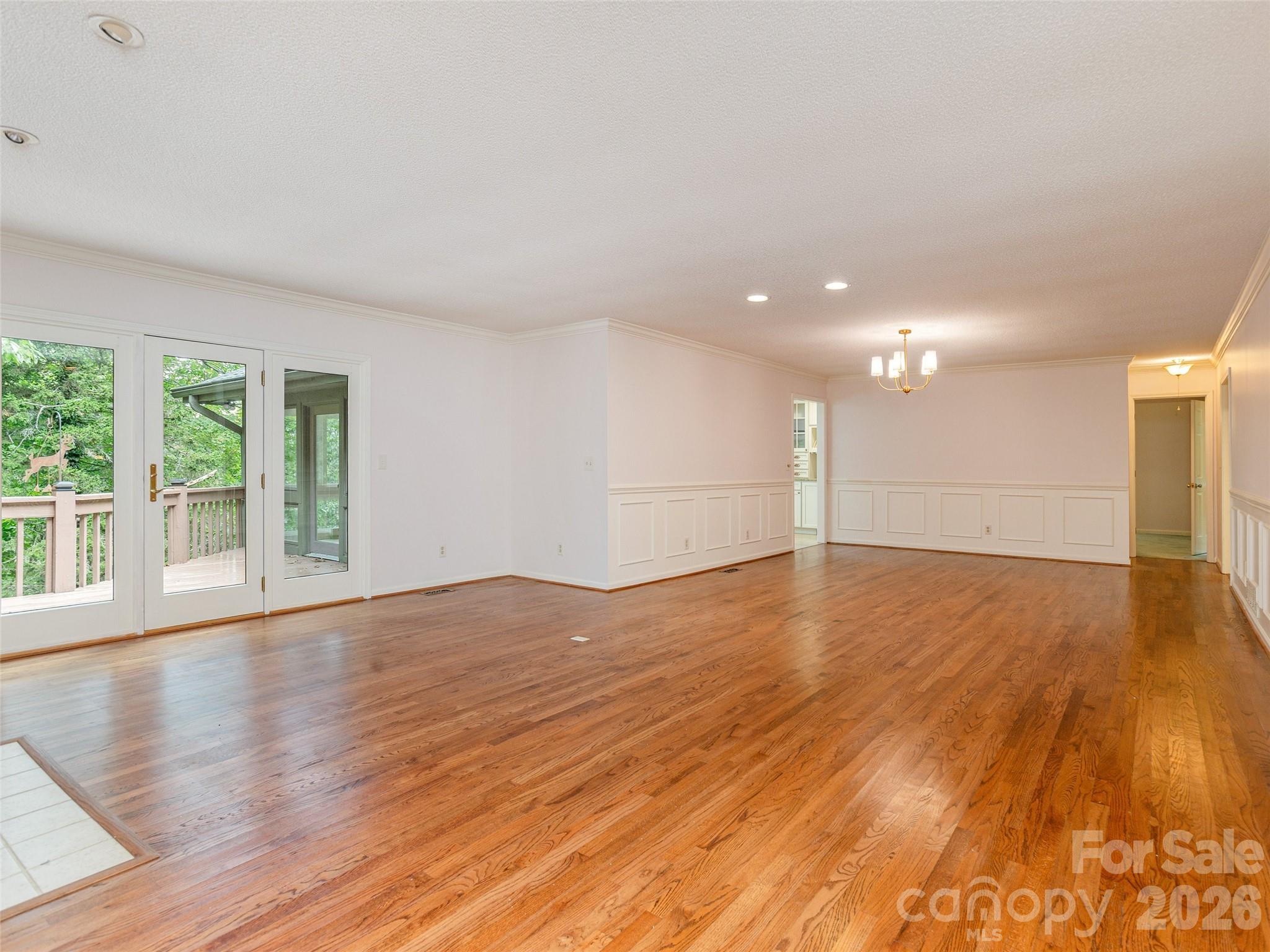 204 Greenleaf Drive — Flat Rock