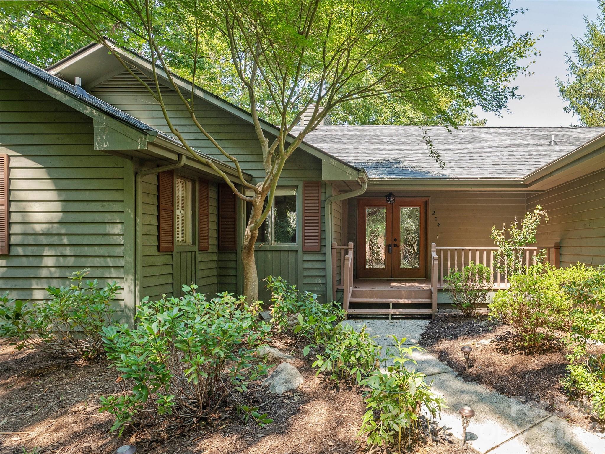204 Greenleaf Drive — Flat Rock