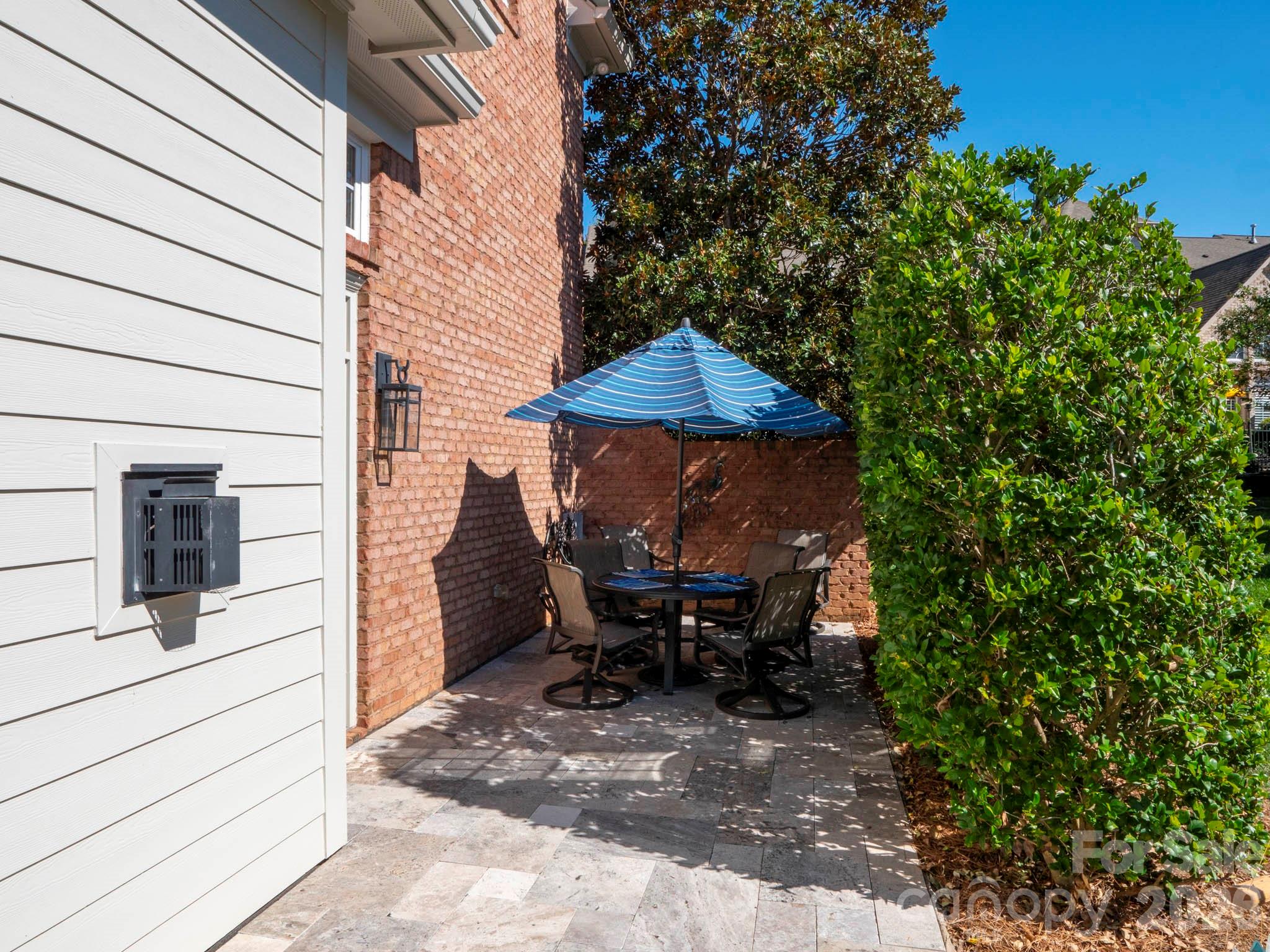 11724 Easthampton Circle — Charlotte