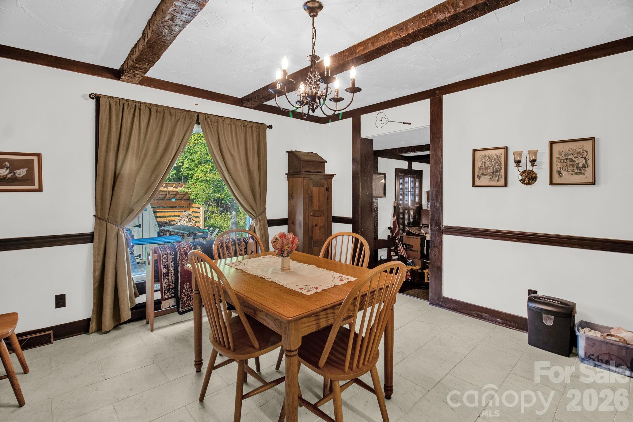 305 Hilltop Drive — Lexington