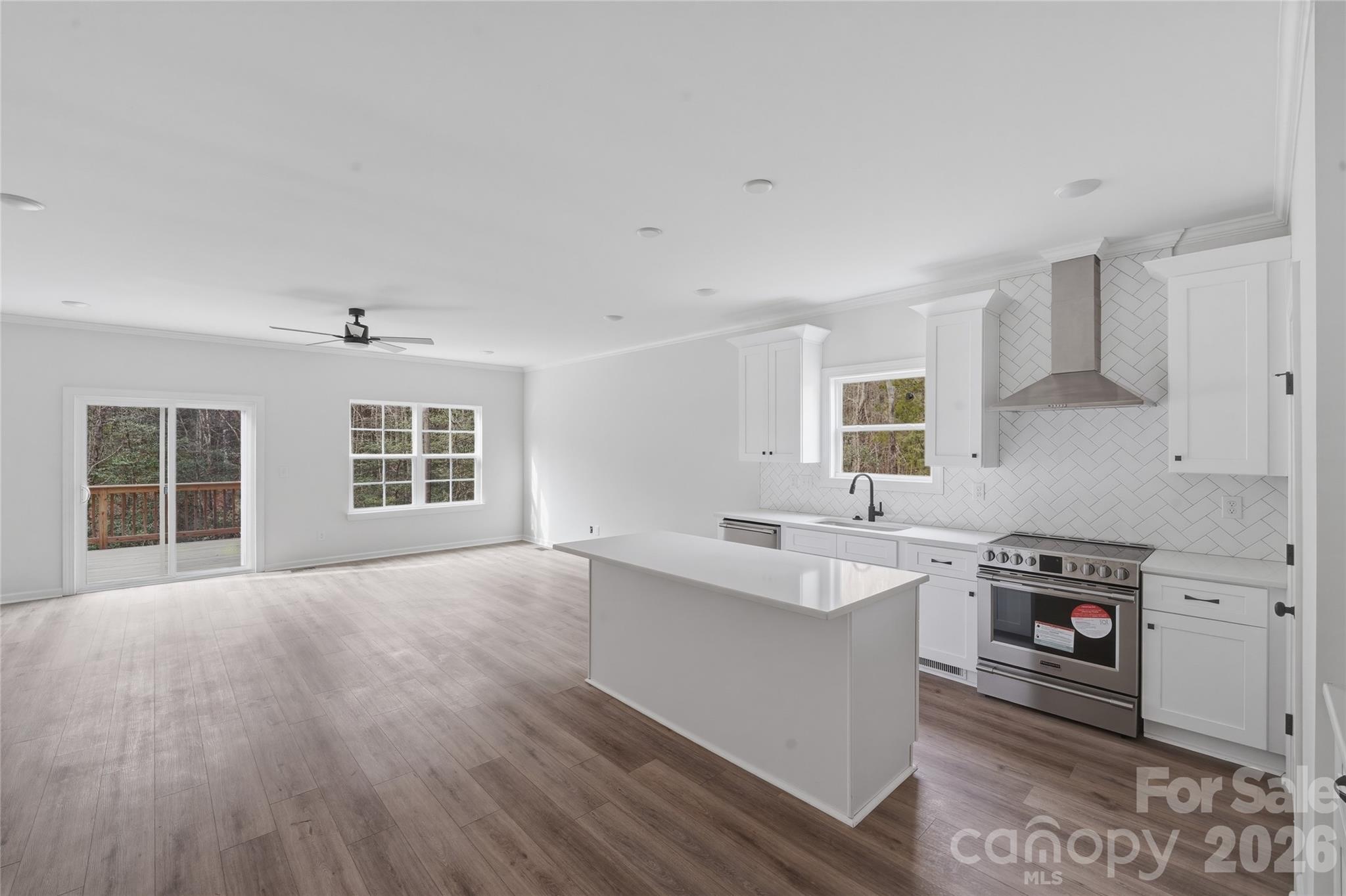 1555 Riverview Circle — Fort Lawn