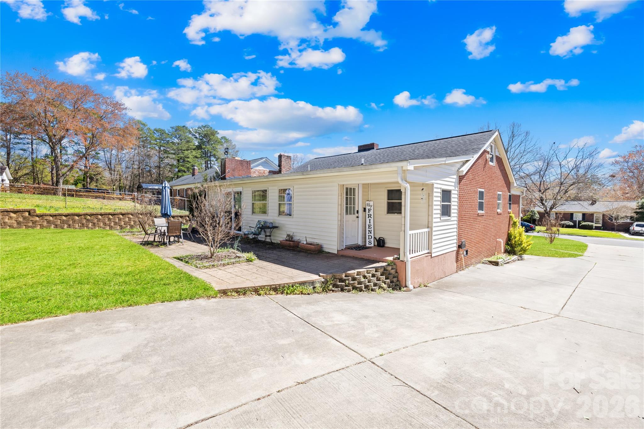 1912 Old West Lane — Gastonia