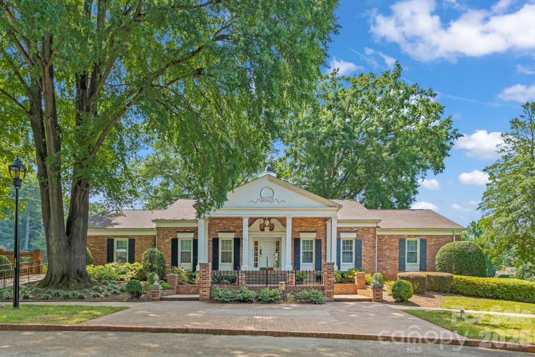7004 Quail Hill Road — Charlotte
