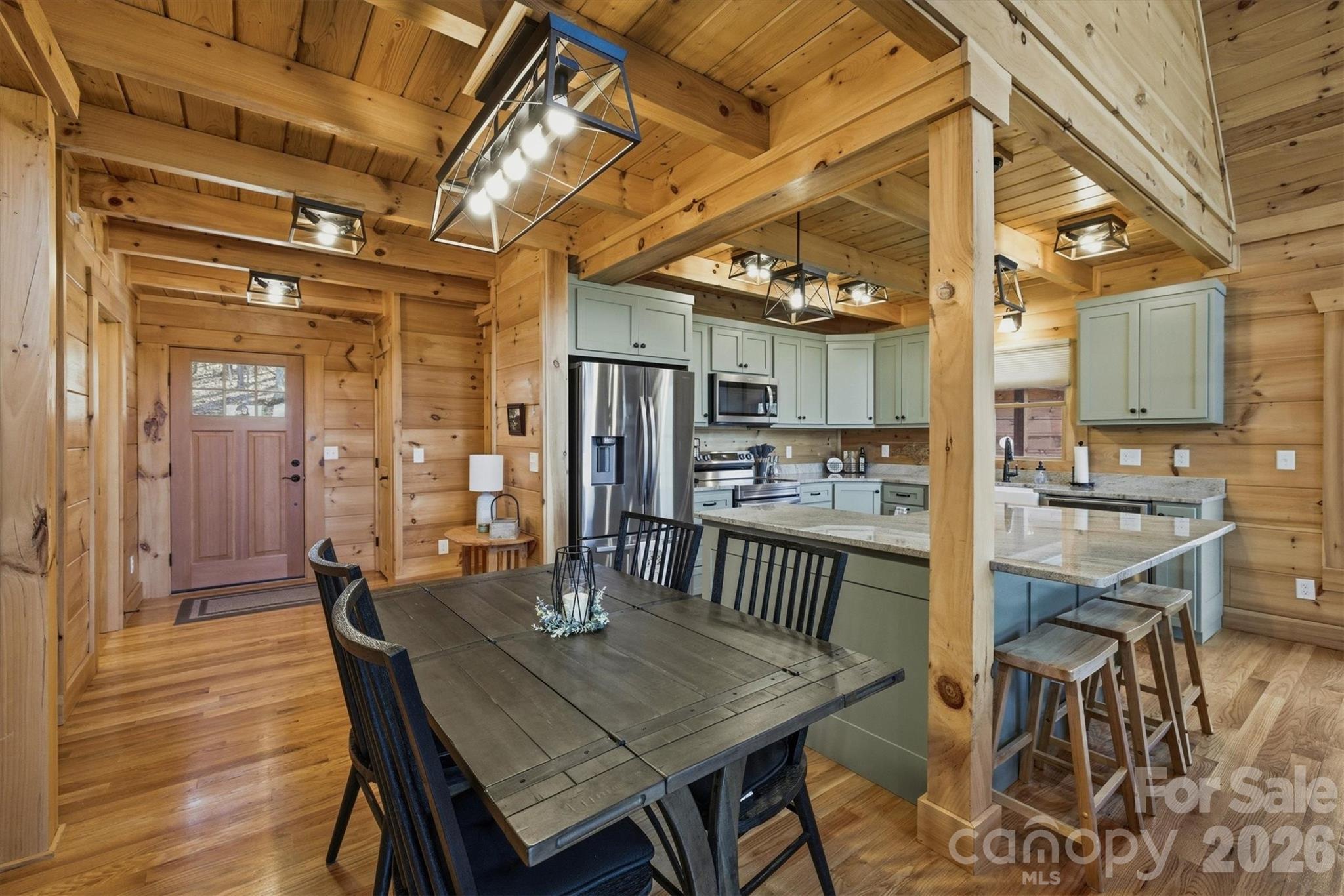 338 Lakeview Trail — Nebo