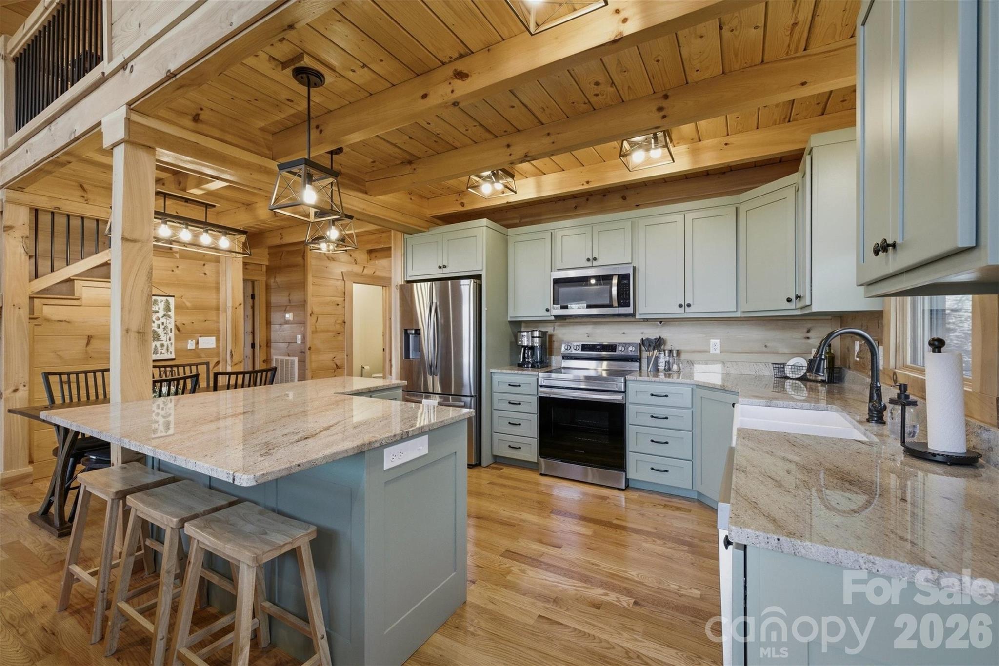 338 Lakeview Trail — Nebo