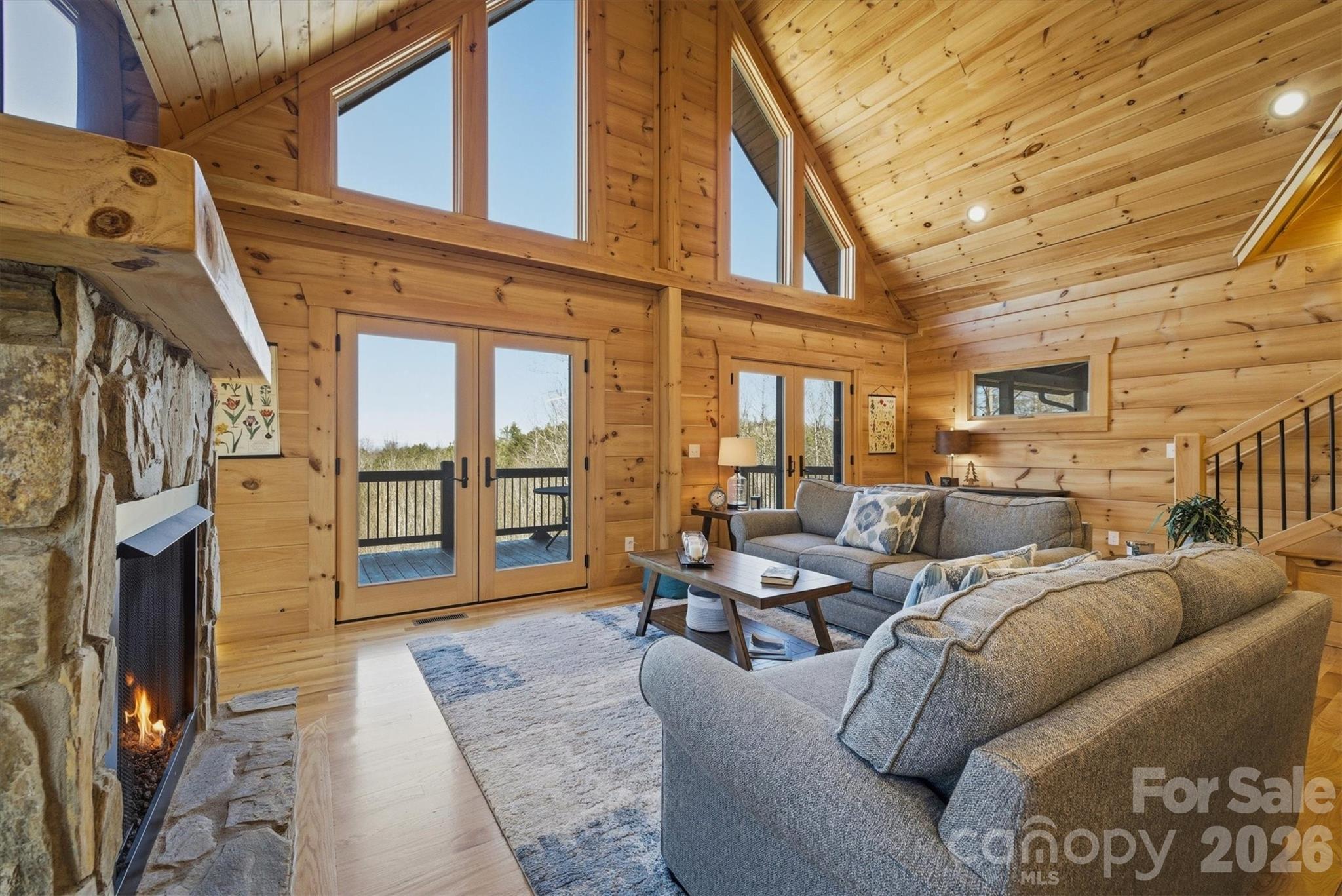 338 Lakeview Trail — Nebo