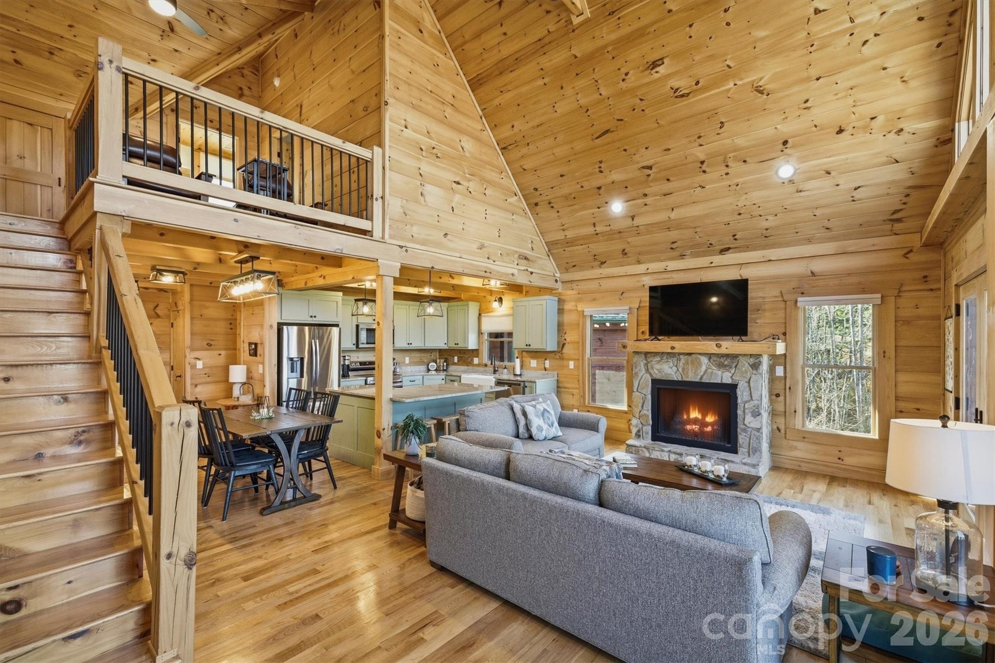 338 Lakeview Trail — Nebo