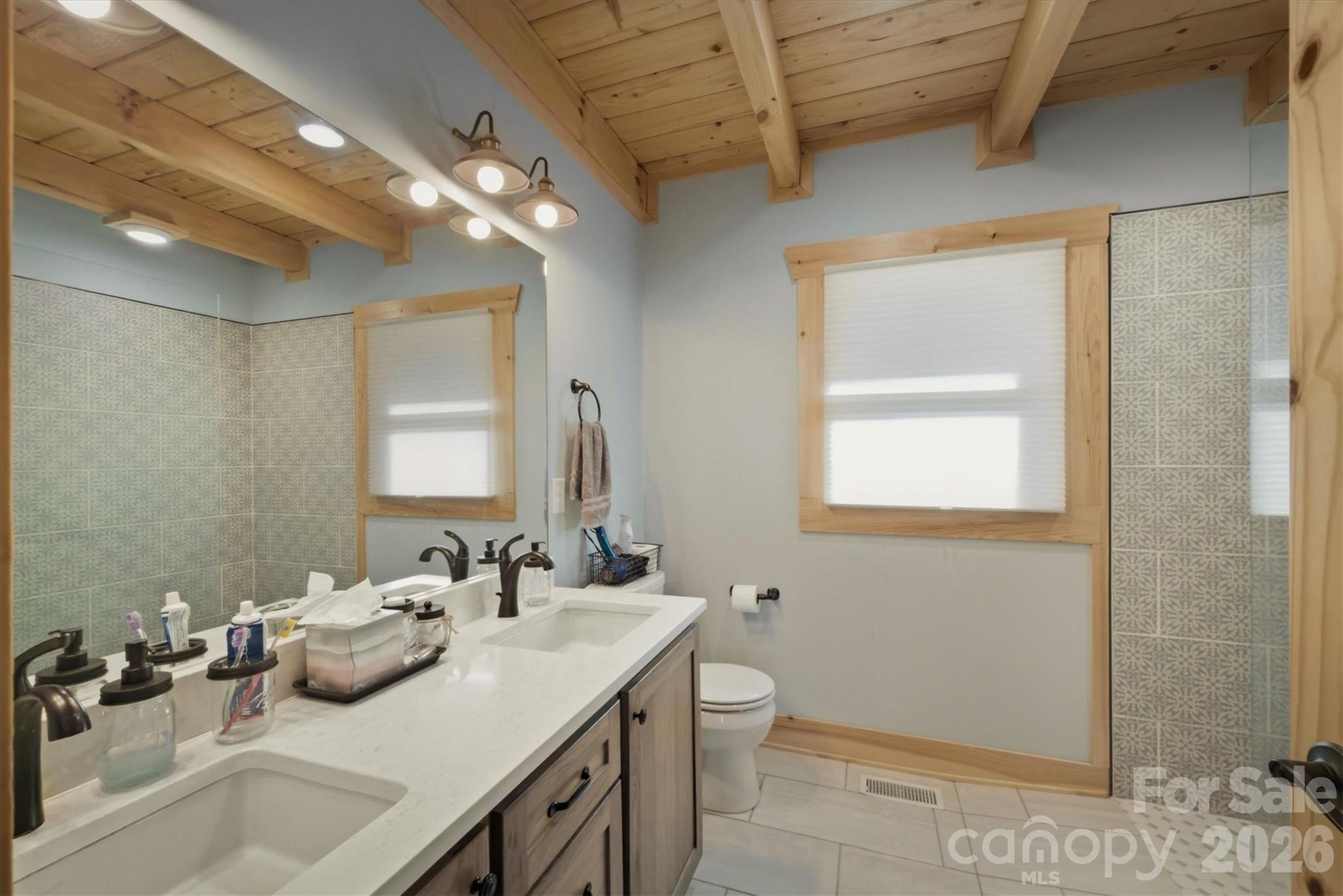 338 Lakeview Trail — Nebo