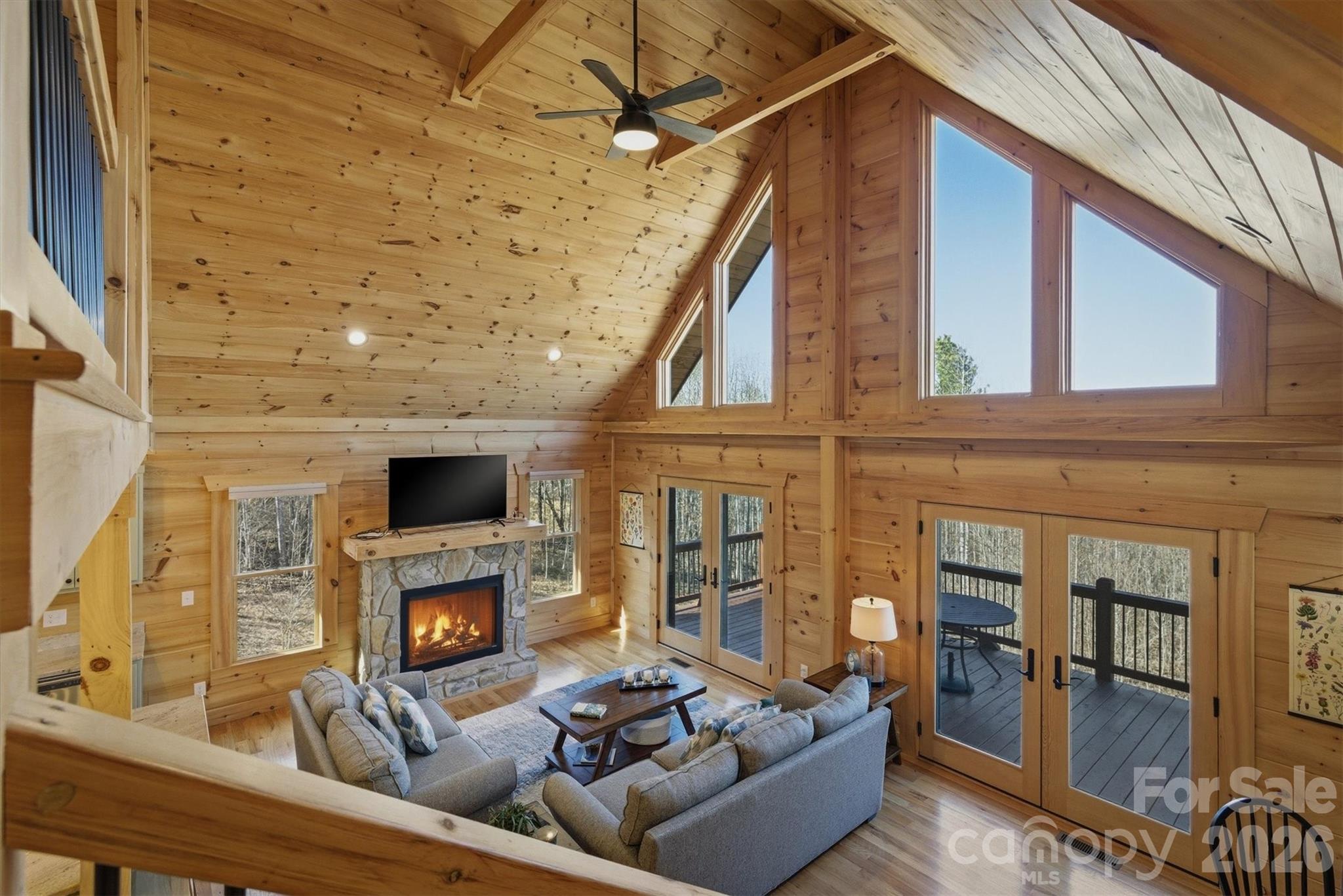338 Lakeview Trail — Nebo
