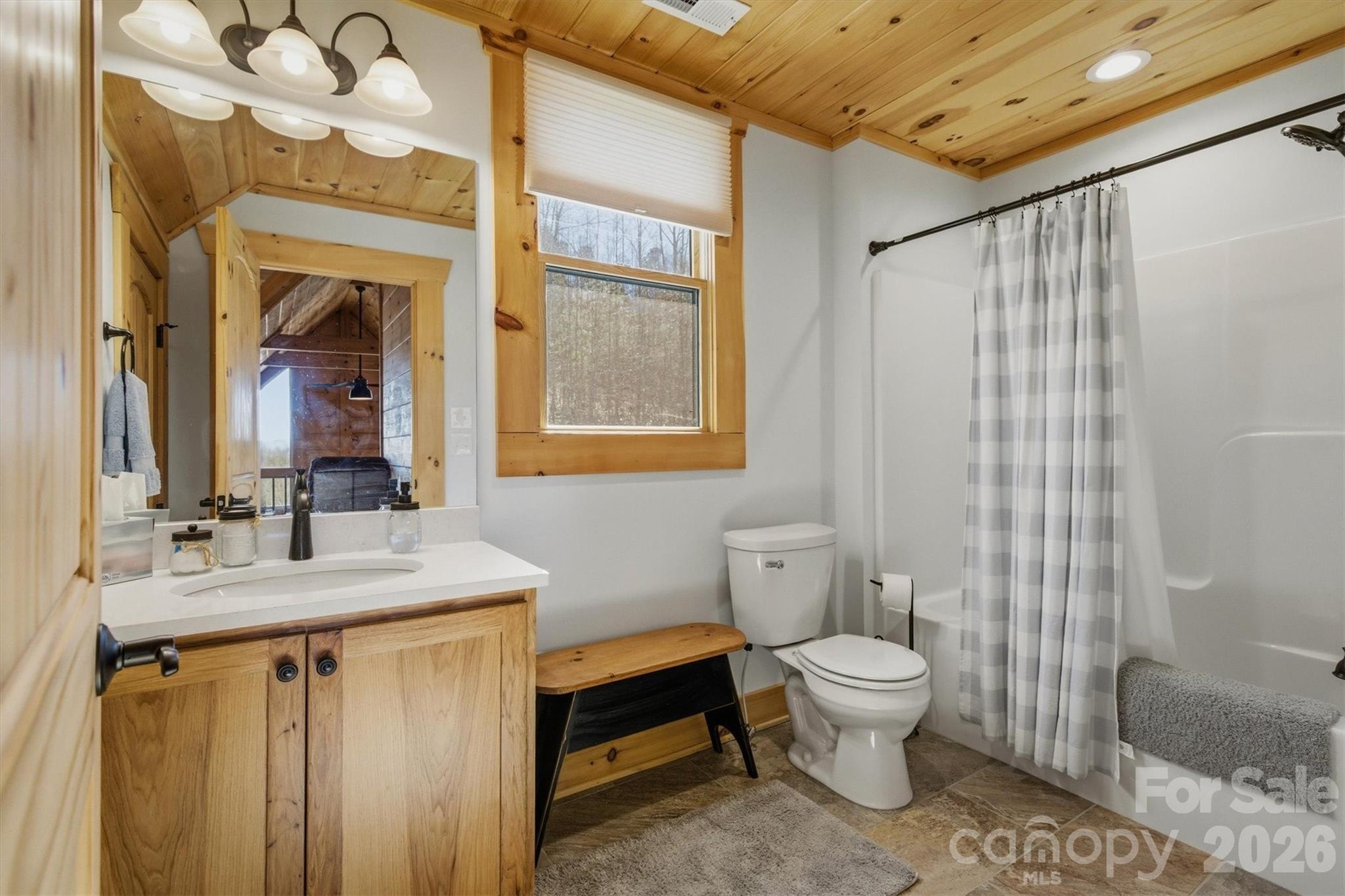 338 Lakeview Trail — Nebo