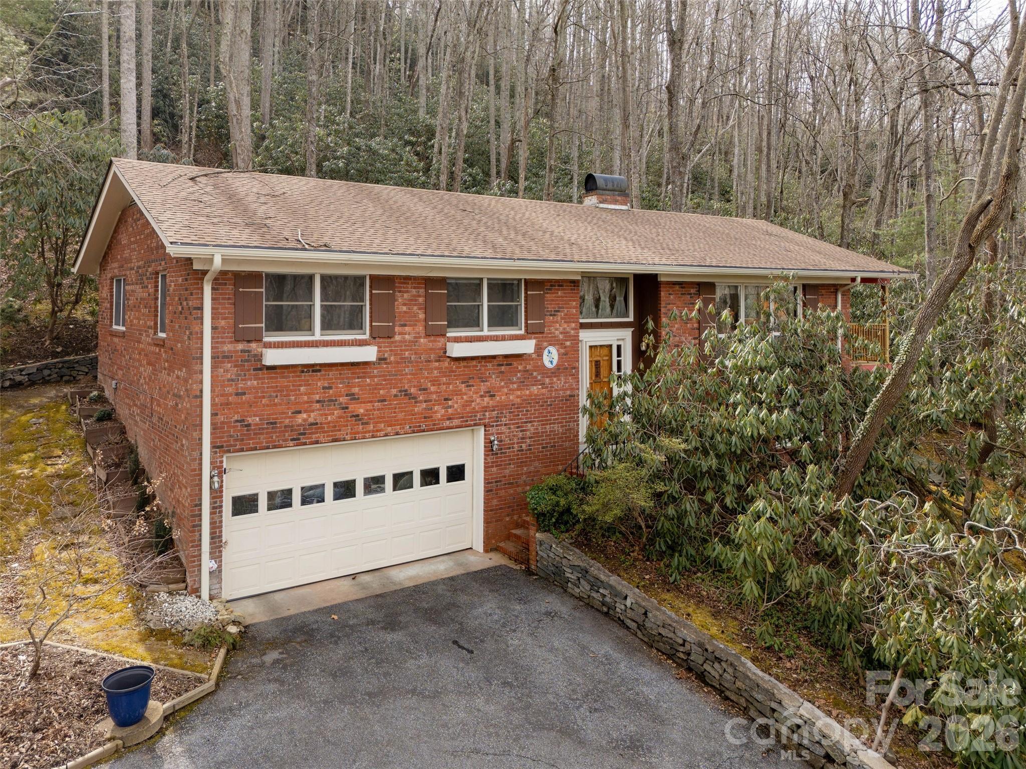 227 Sky Lake Drive — Hendersonville