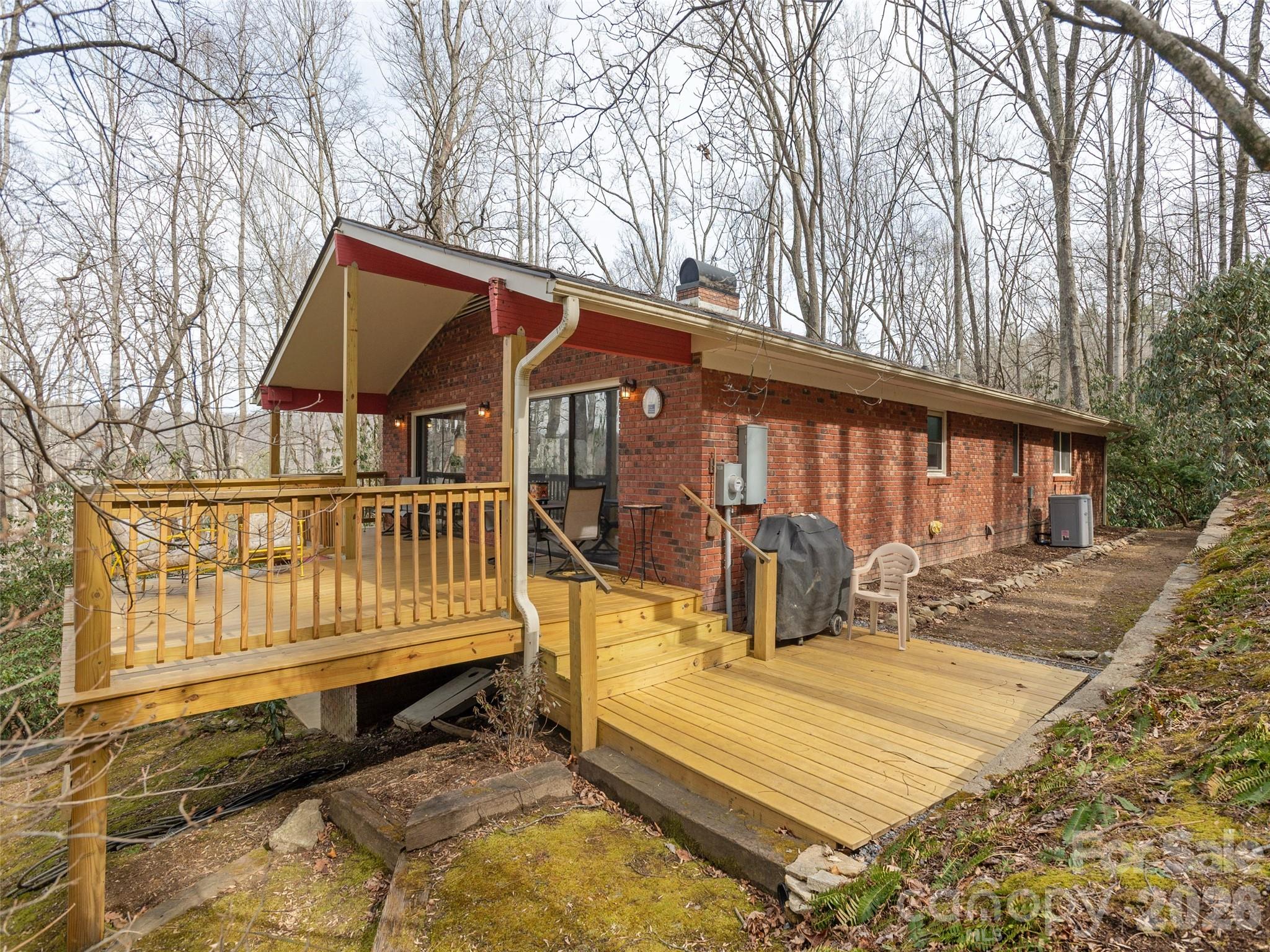 227 Sky Lake Drive — Hendersonville