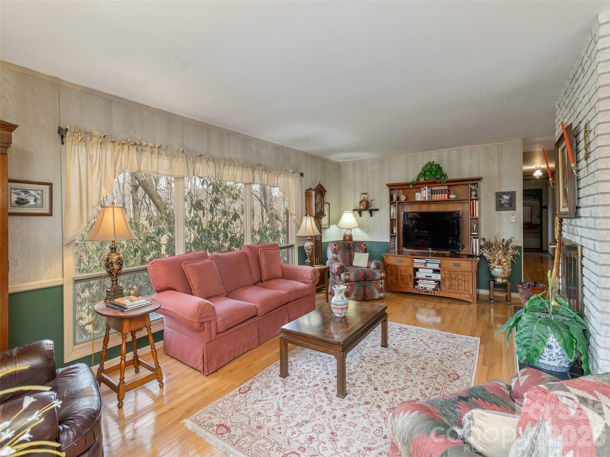 227 Sky Lake Drive — Hendersonville