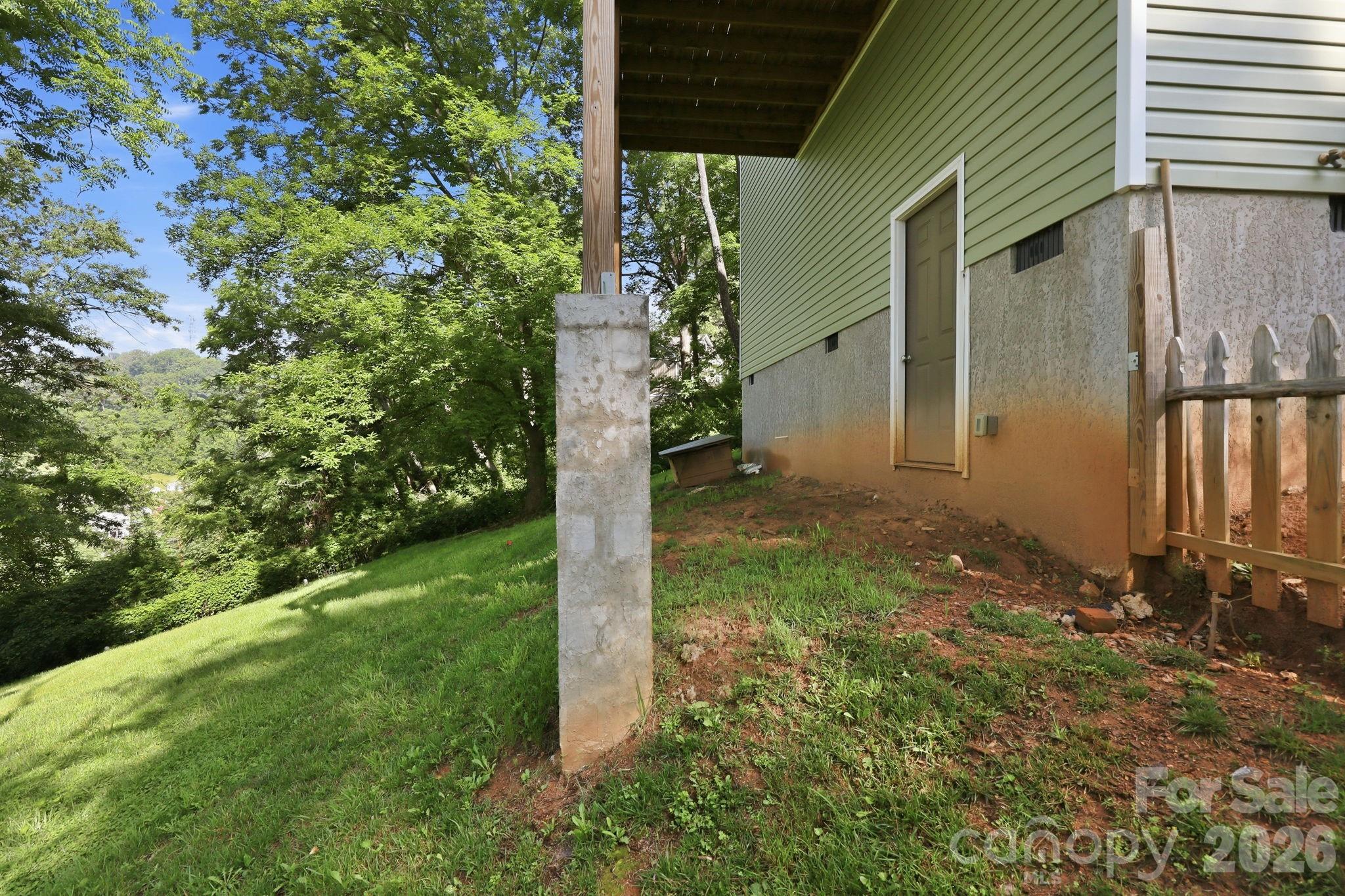 239 Northside Street — Canton