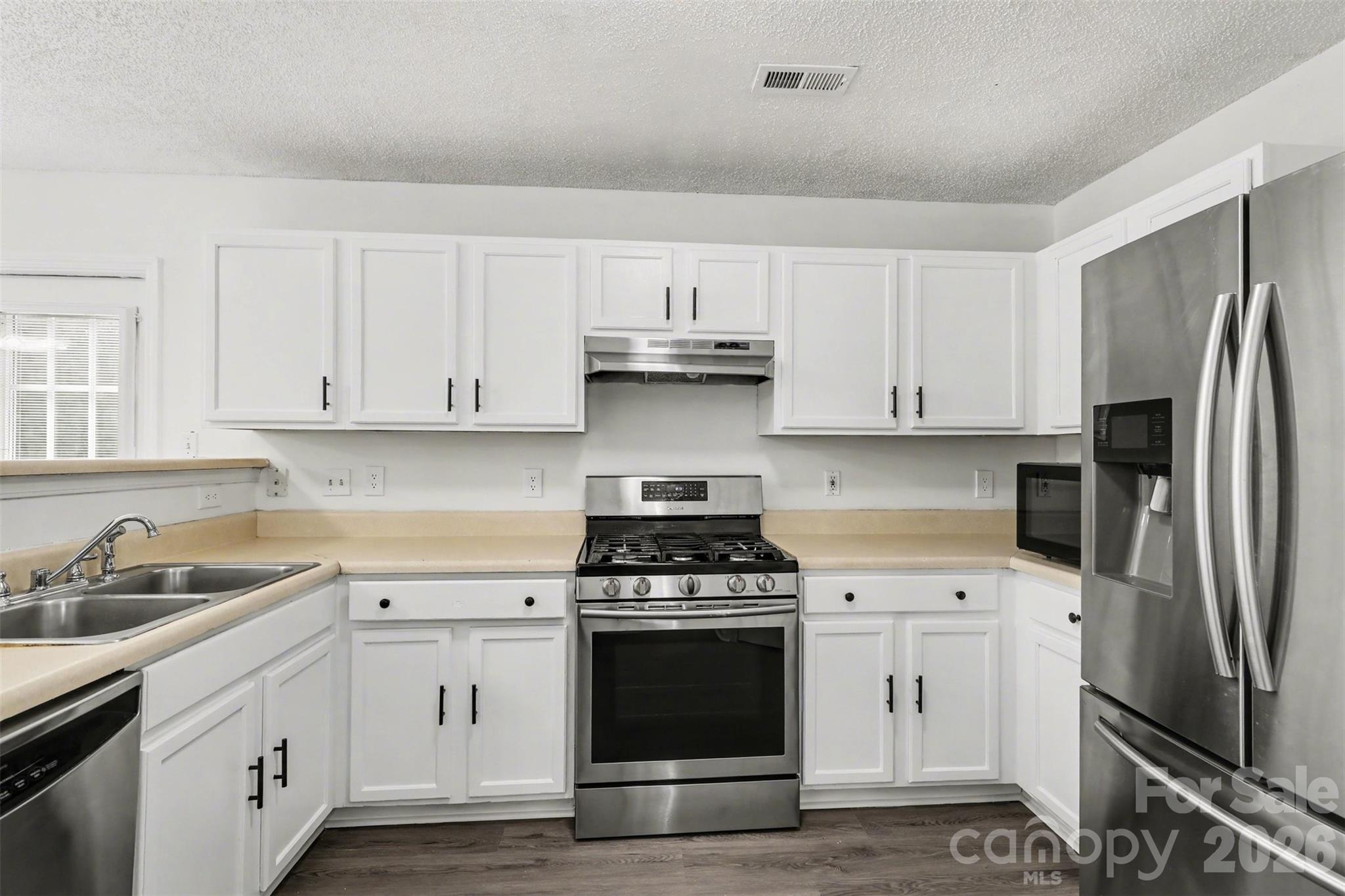 4407 Devonhill Lane — Charlotte