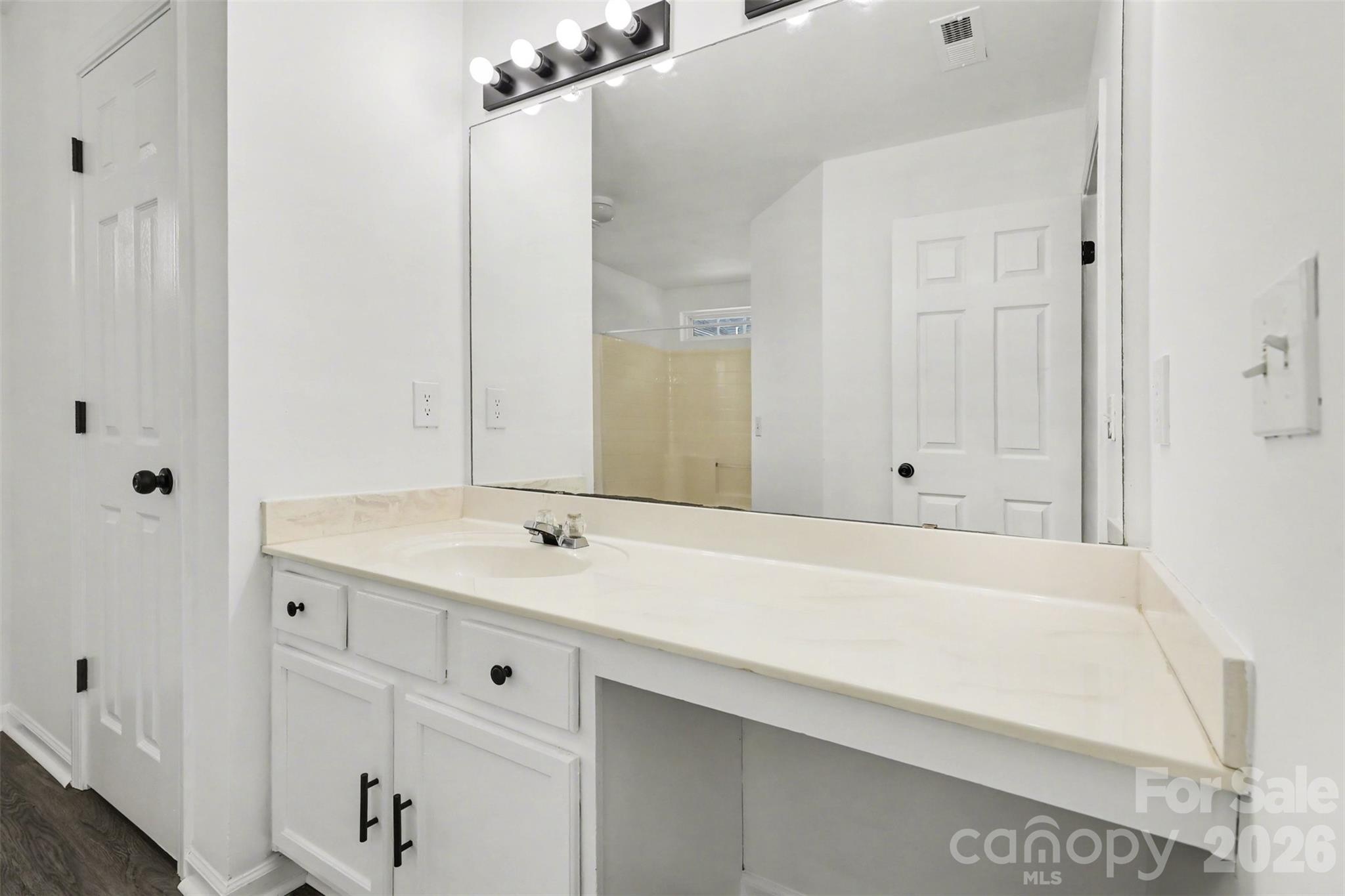 4407 Devonhill Lane — Charlotte