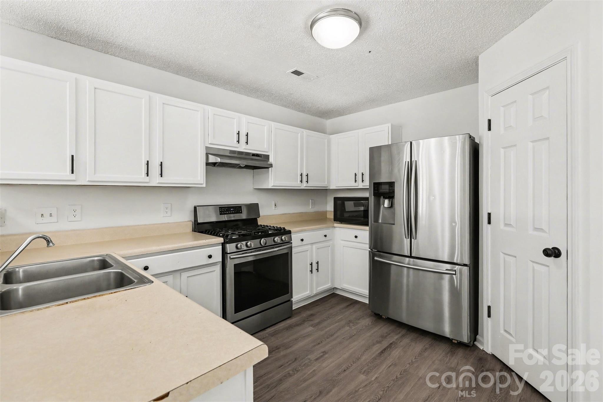 4407 Devonhill Lane — Charlotte
