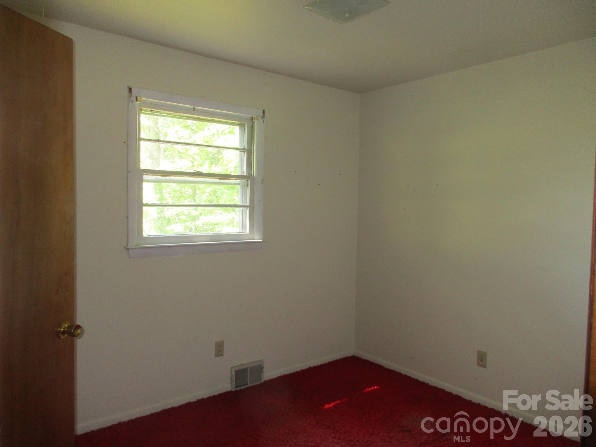 225 Davis Road — Crumpler