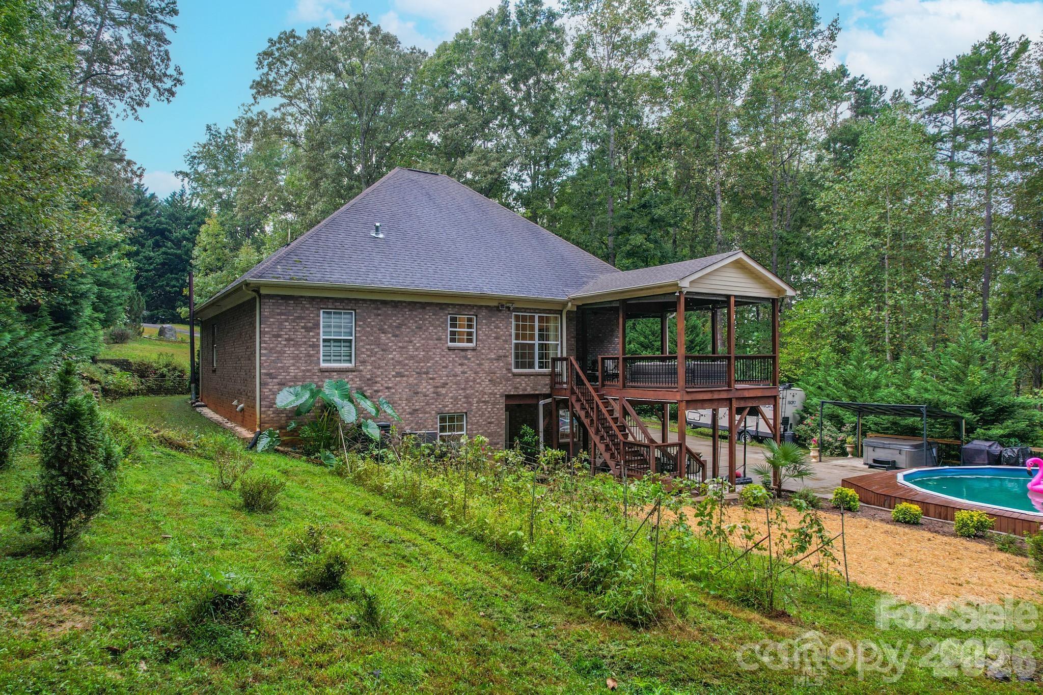 10604 Russet Place — Charlotte