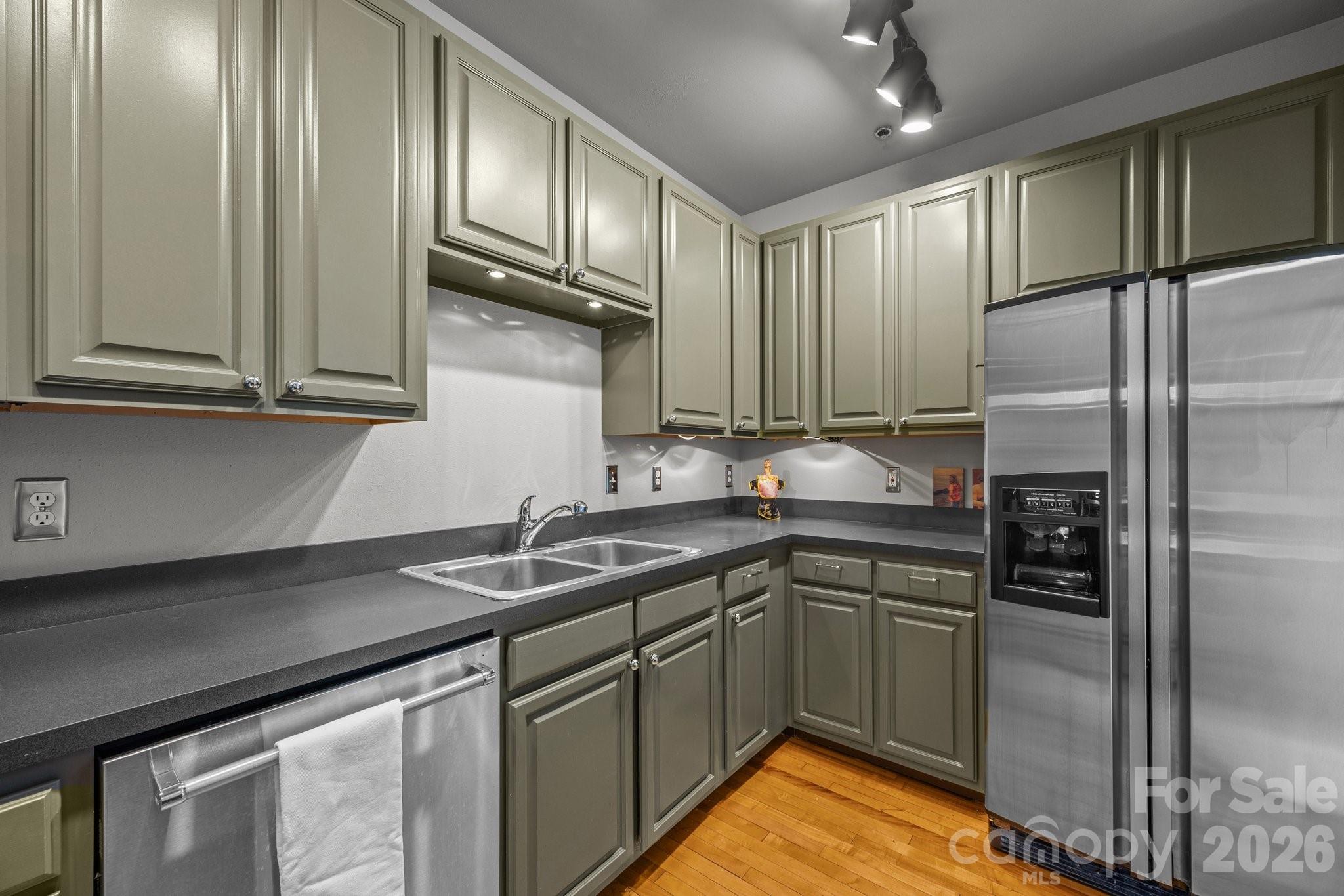 84 W Walnut Street #405 — Asheville