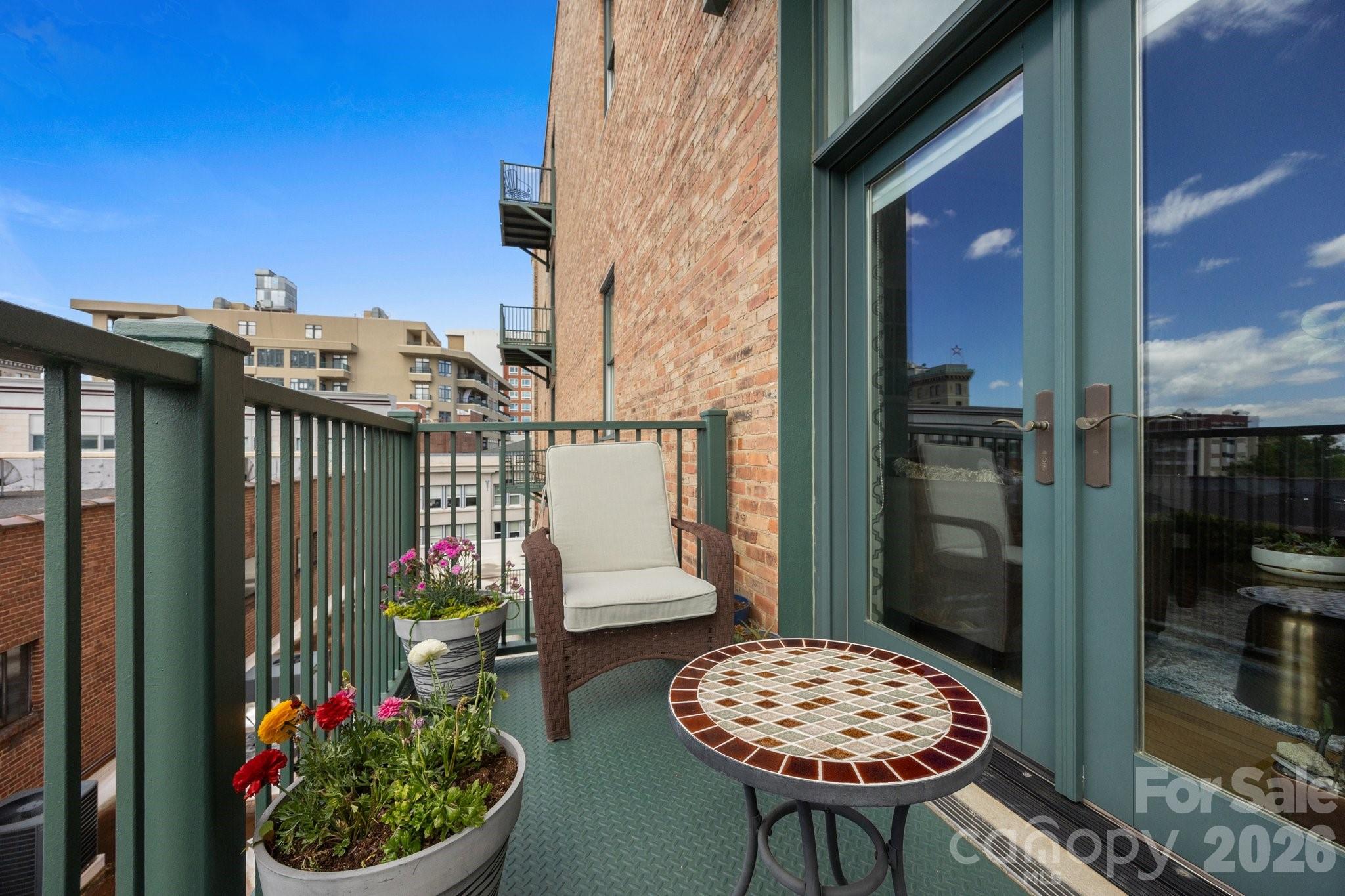 84 W Walnut Street #405 — Asheville