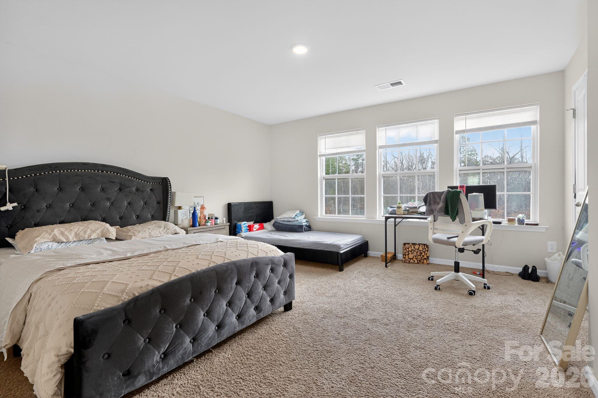 137 N Ranney Way — Mooresville