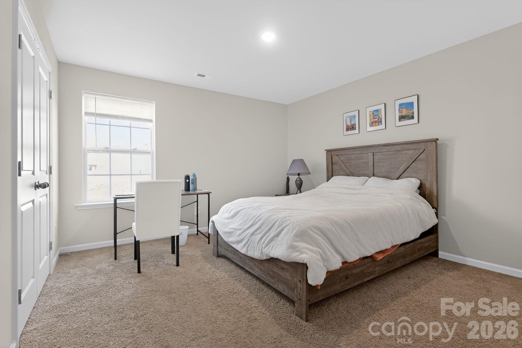 137 N Ranney Way — Mooresville