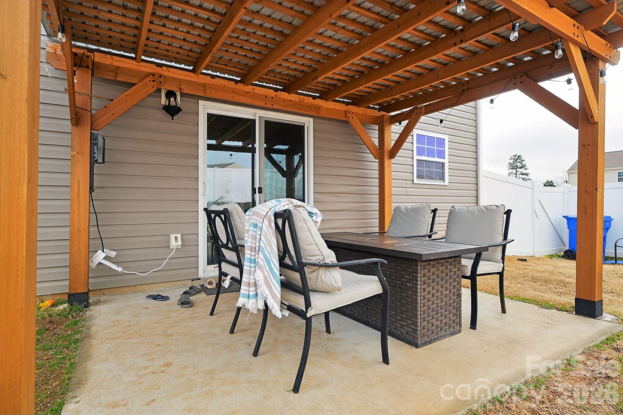 137 N Ranney Way — Mooresville
