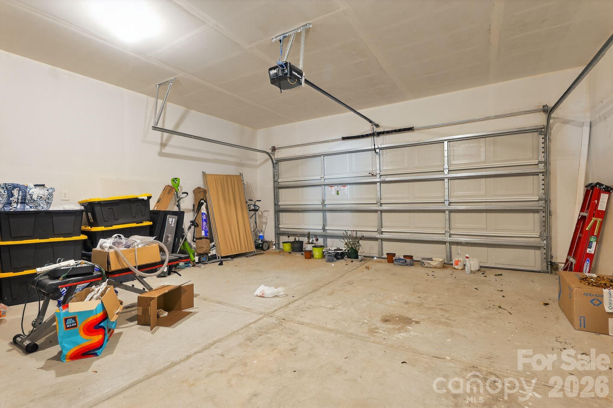 137 N Ranney Way — Mooresville