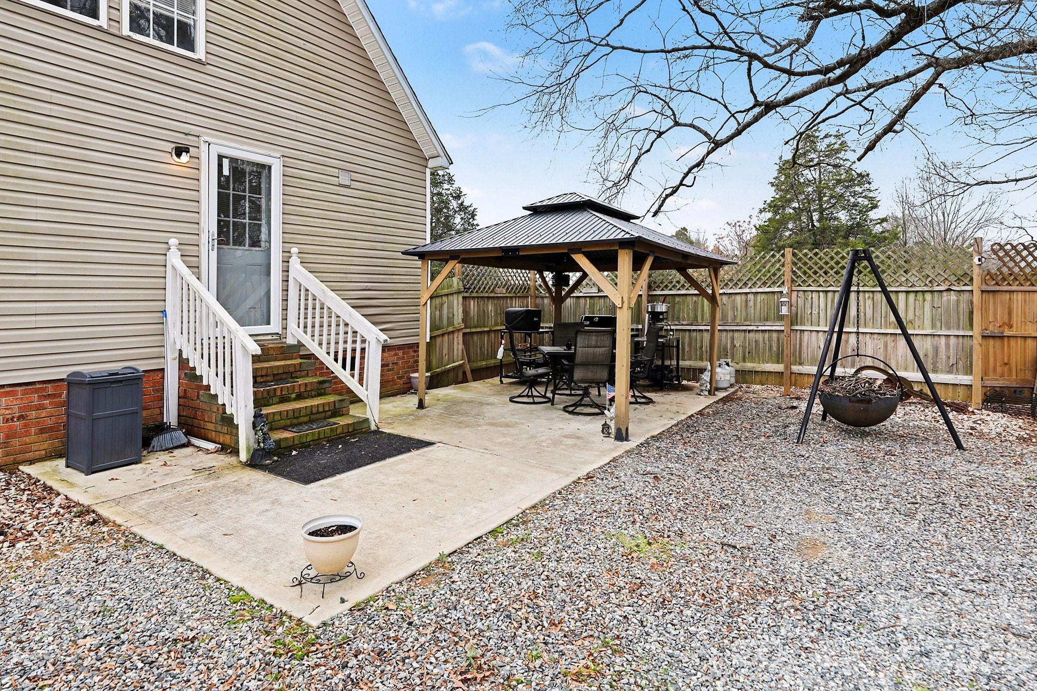 2166 Statesville Highway — Mooresville