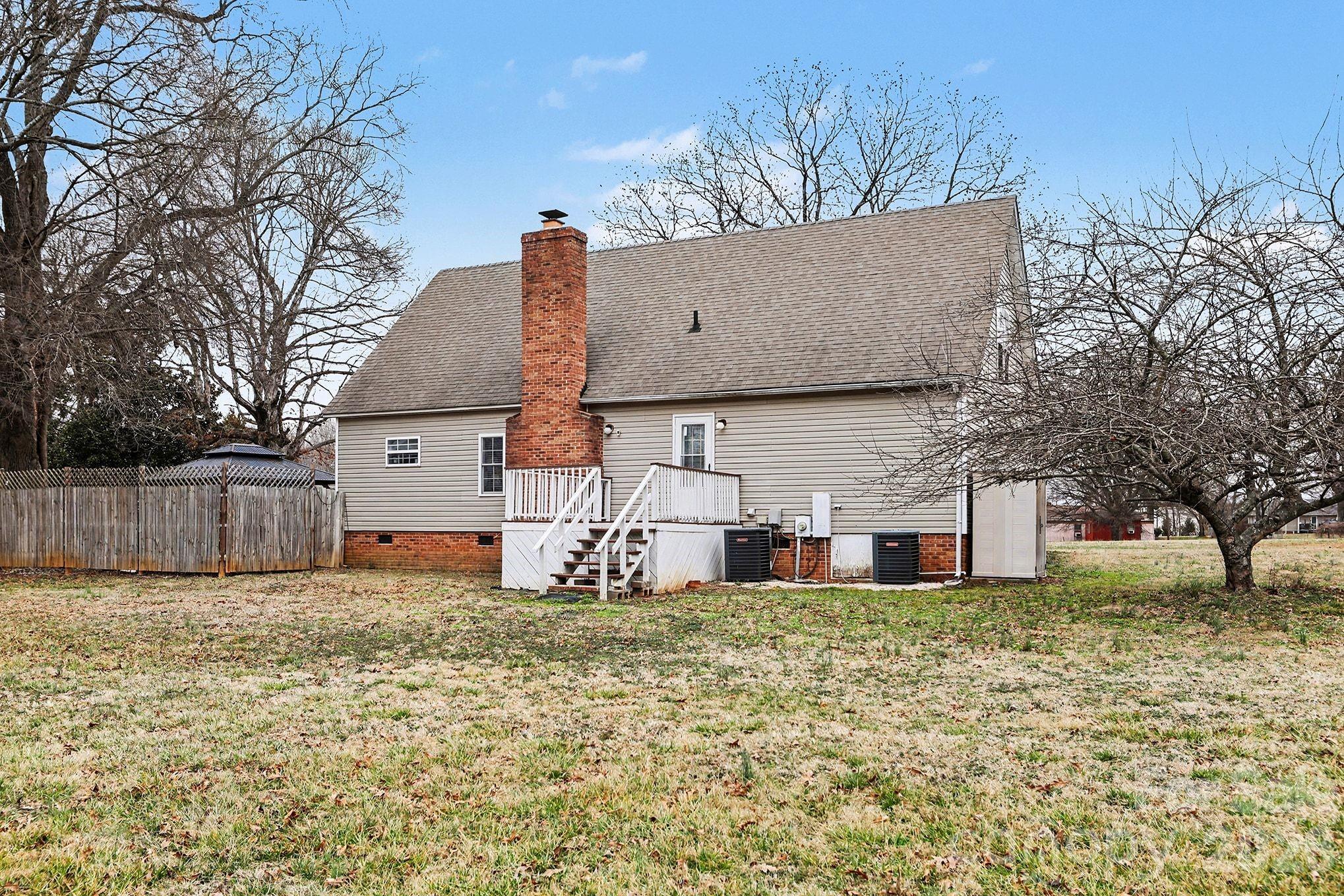 2166 Statesville Highway — Mooresville