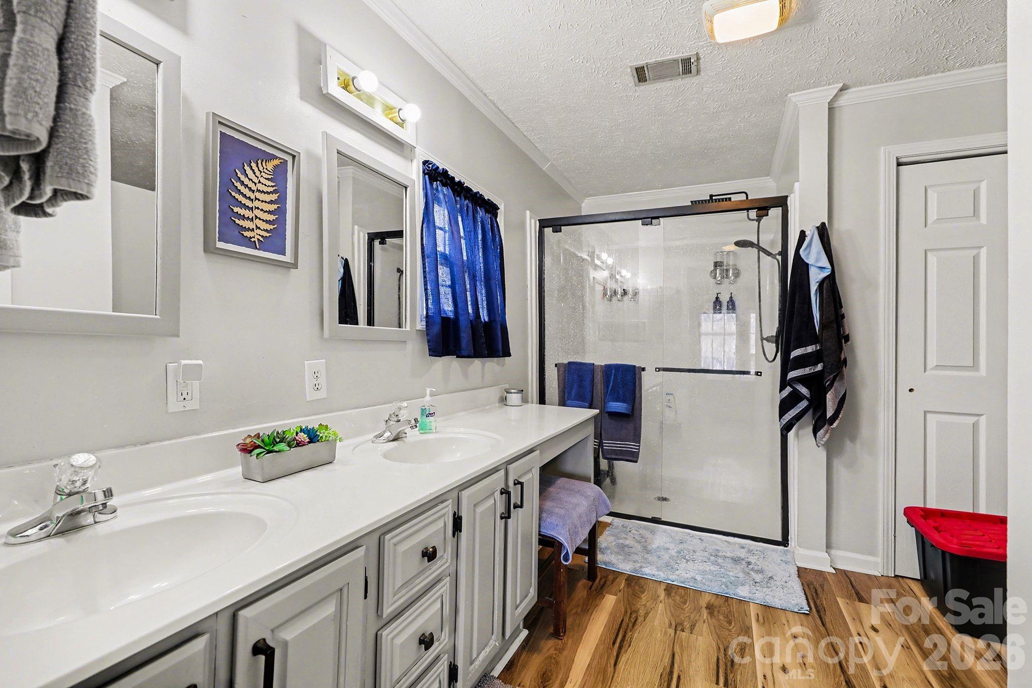 2166 Statesville Highway — Mooresville