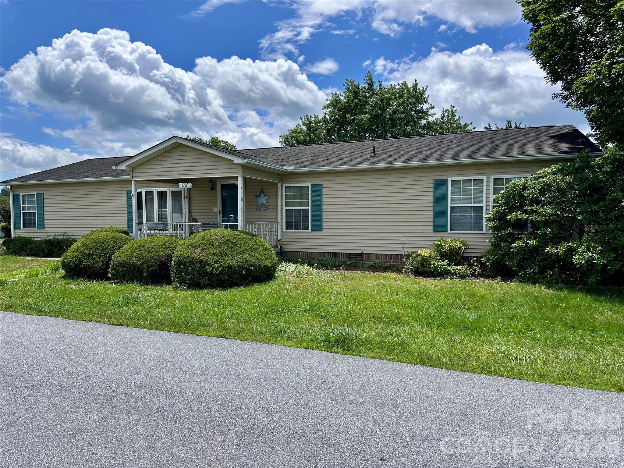 308 Riverwind Drive — Hendersonville