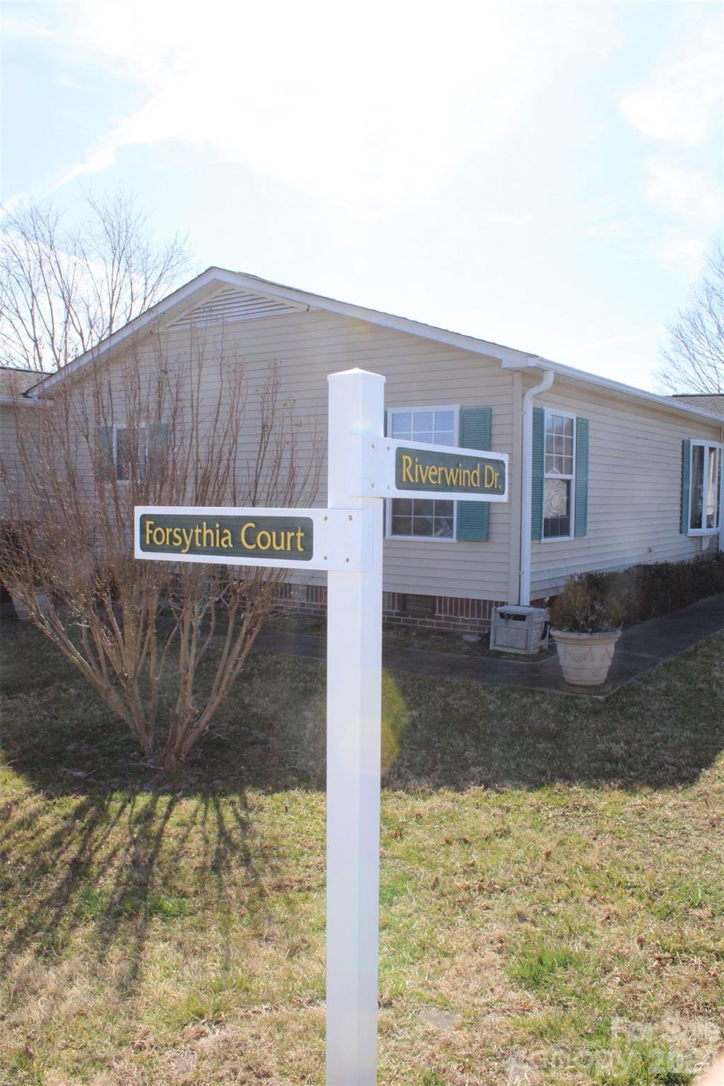 308 Riverwind Drive — Hendersonville