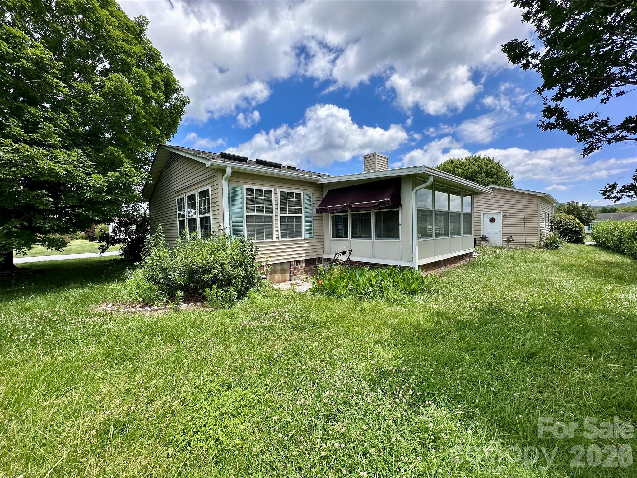 308 Riverwind Drive — Hendersonville