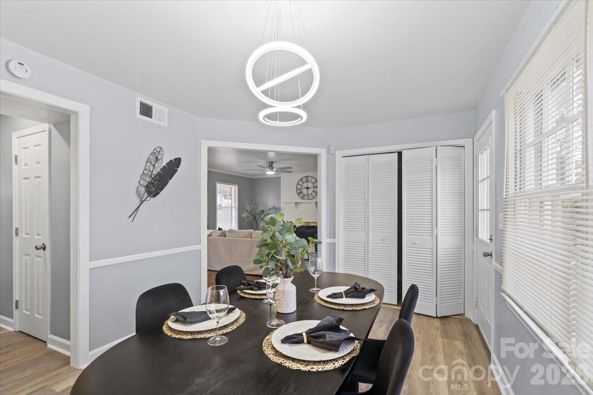 6713 Somersworth Drive — Charlotte