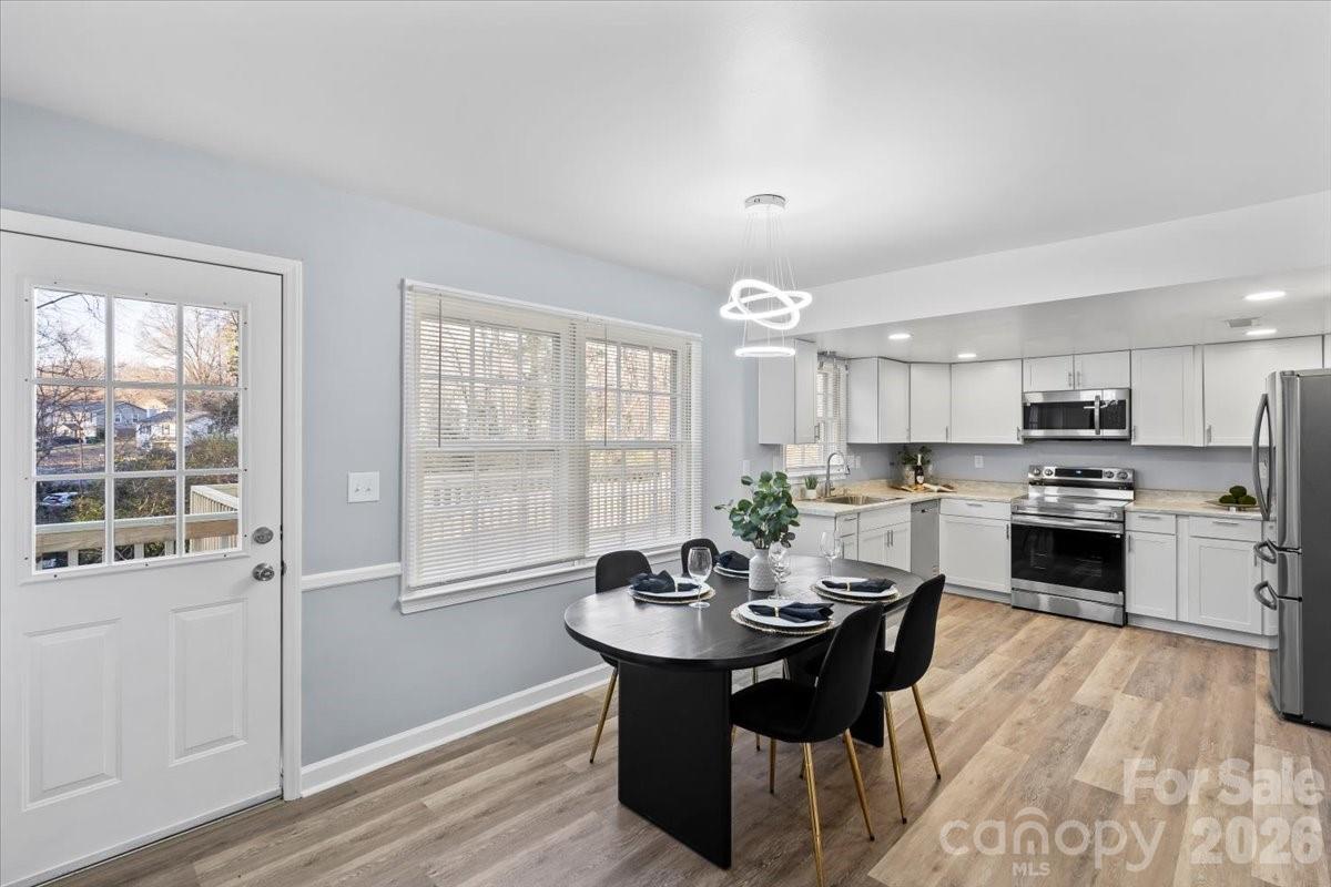 6713 Somersworth Drive — Charlotte