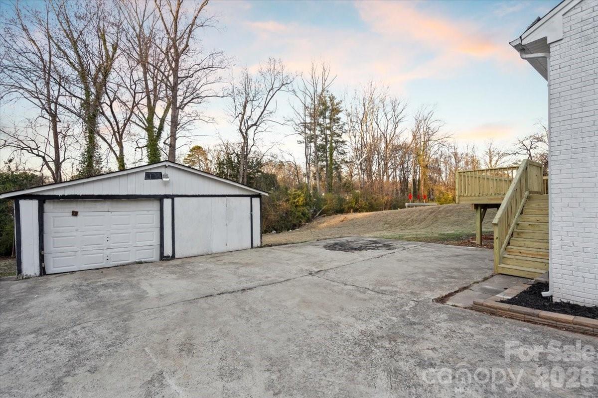6713 Somersworth Drive — Charlotte